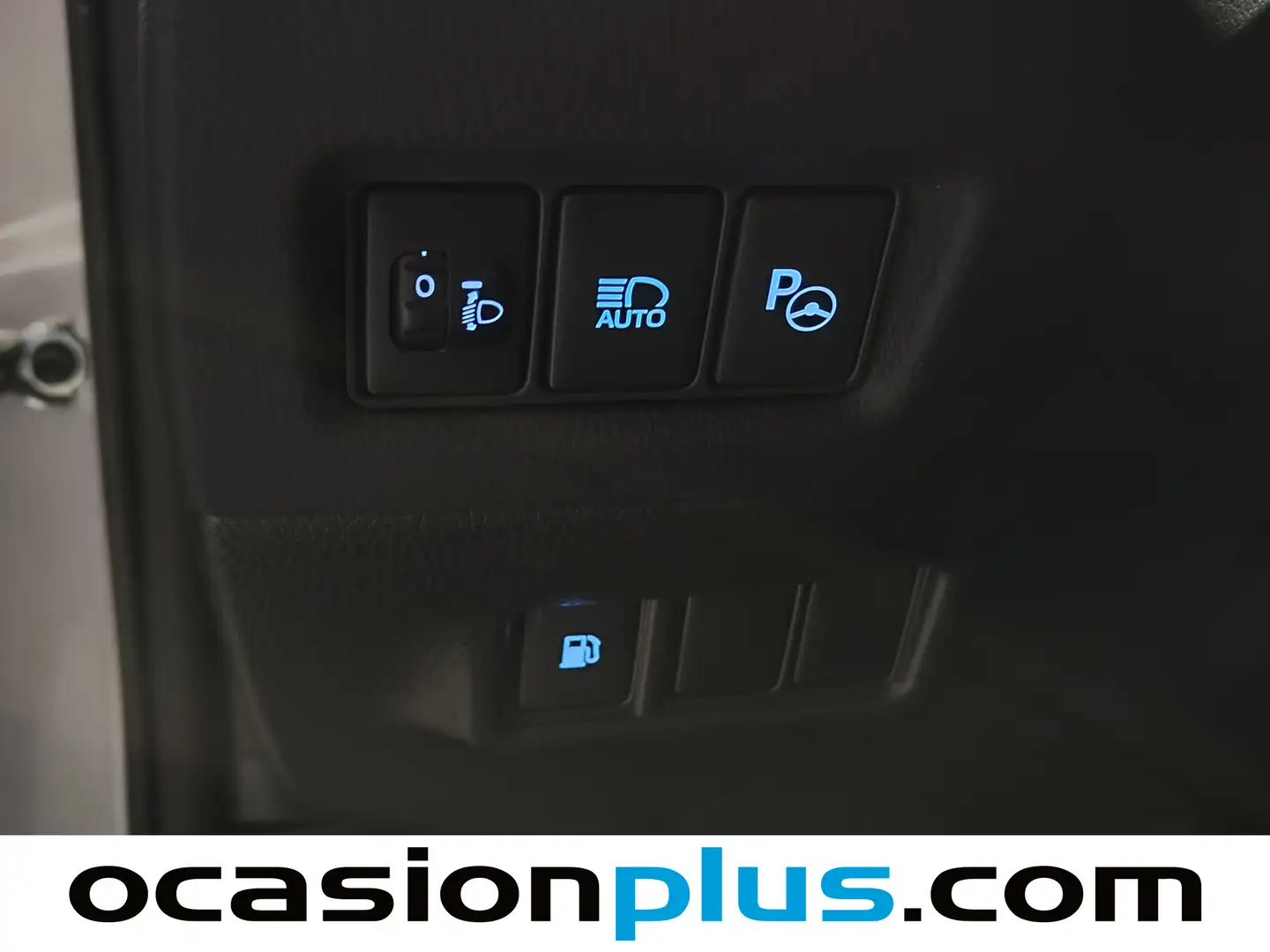 Foto Toyota C-HR Toyota C-HR 1.8 125H Advance (122 CV)