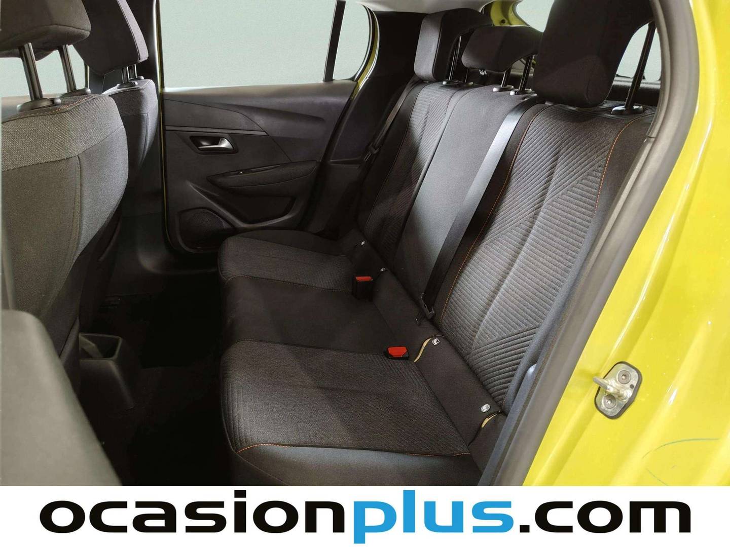 Foto asientos traseros Peugeot 208 Peugeot 208 Style Hybrid 110 eDCS6 (110 CV)