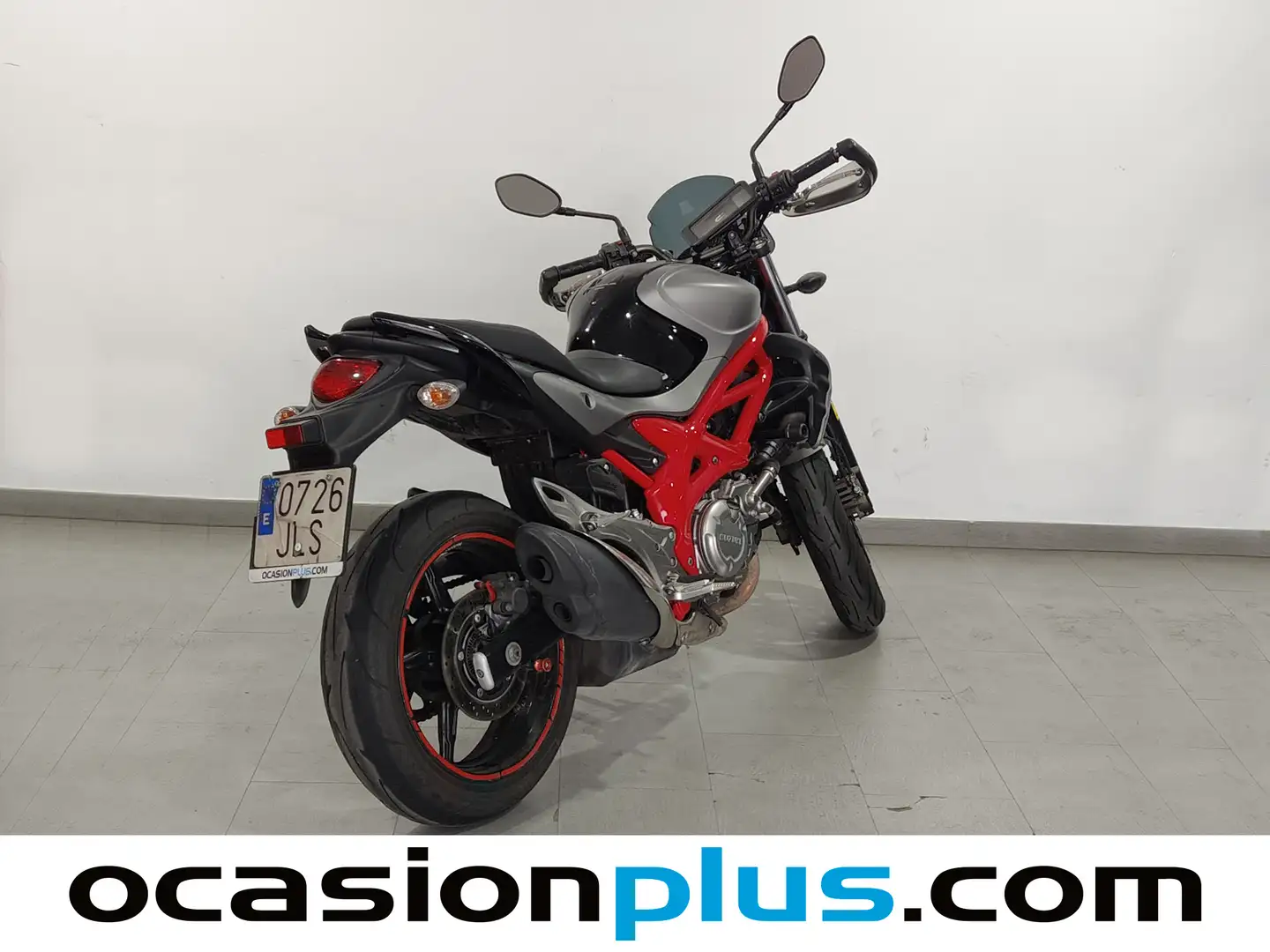 Foto Suzuki Gladius SV 650 ABS Suzuki Gladius SV 650 ABS (48 CV)