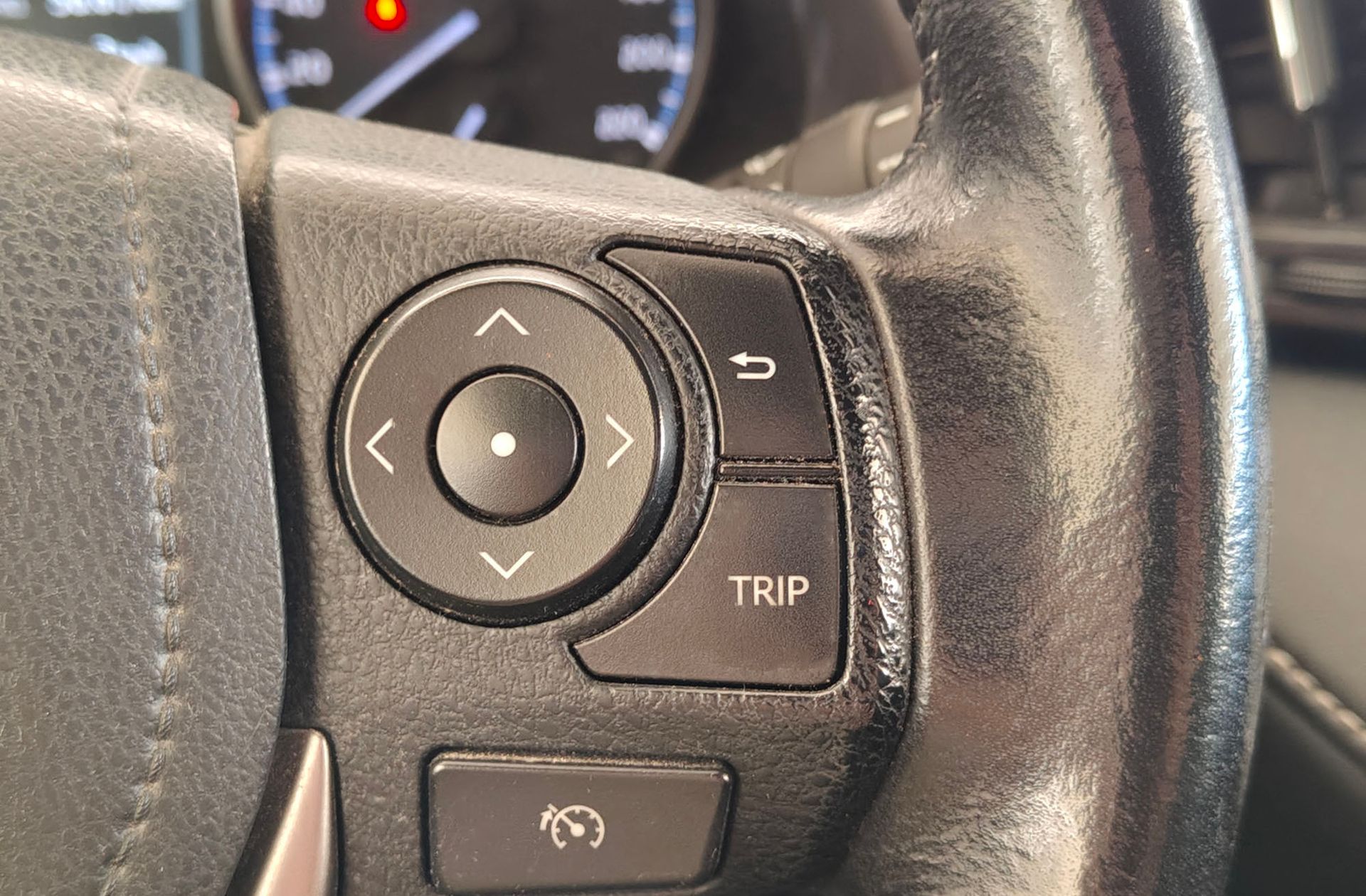 Toyota RAV4 150D 2WD Advance - foto 26