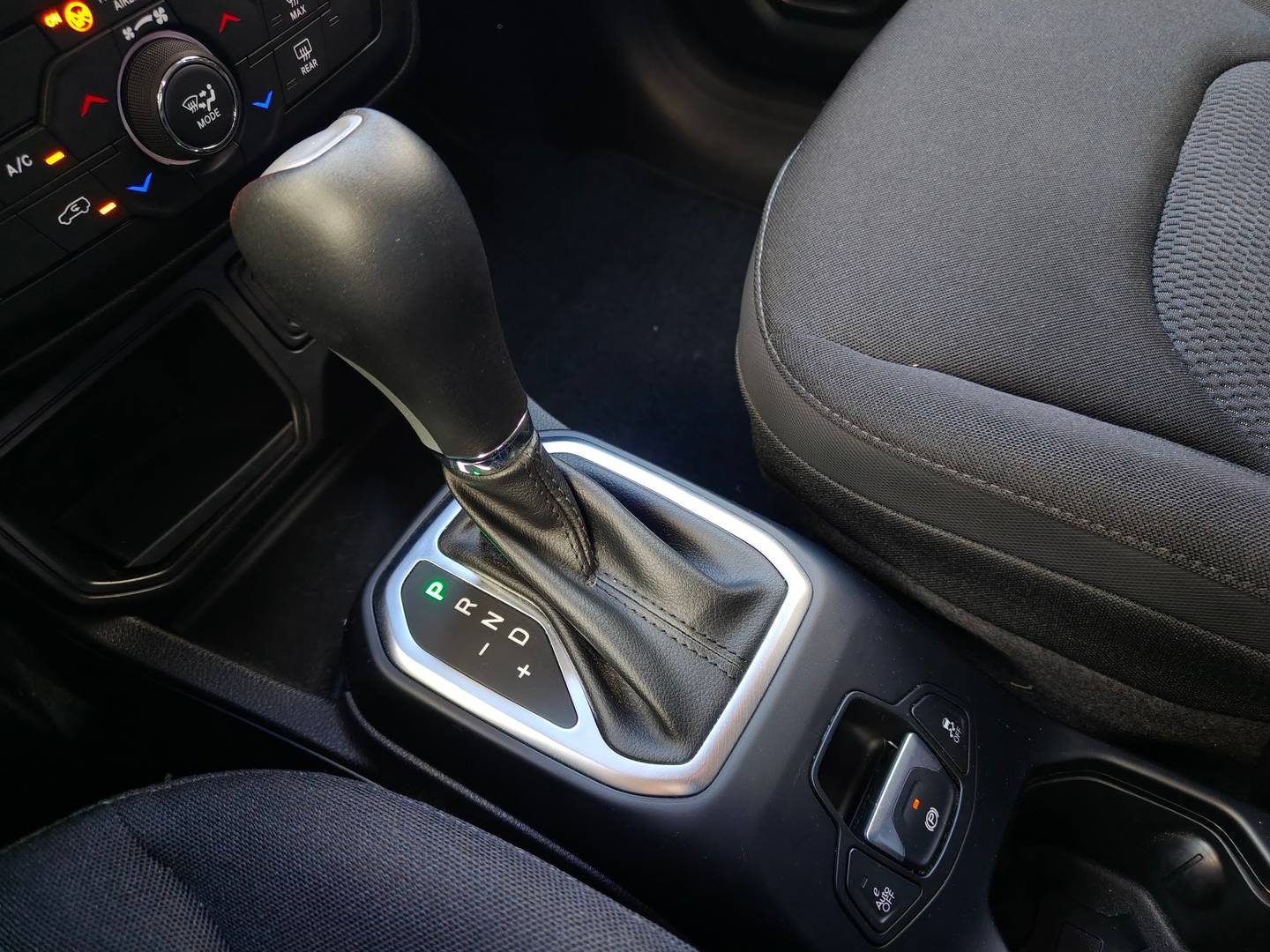 Jeep Renegade Jeep Renegade eHybrid 1.5 Altitude DCT (130 CV) de segunda mano