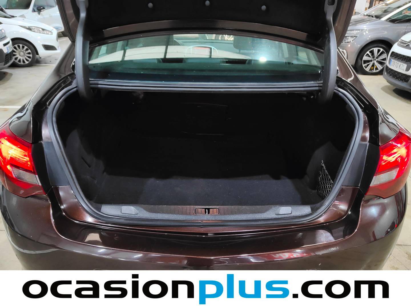 Foto Opel Astra Opel Astra 1.4 Turbo Sedan Selective (140 CV)