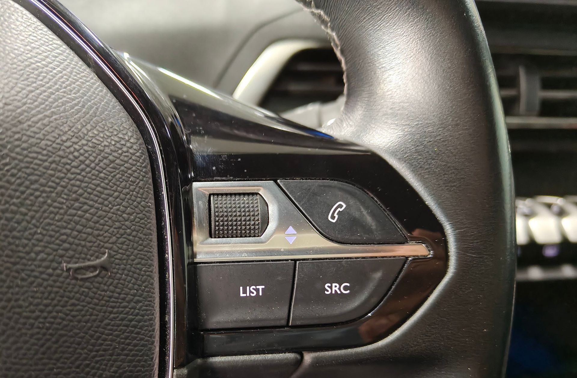 Peugeot 3008 PureTech 130 Allure Pack - foto 25