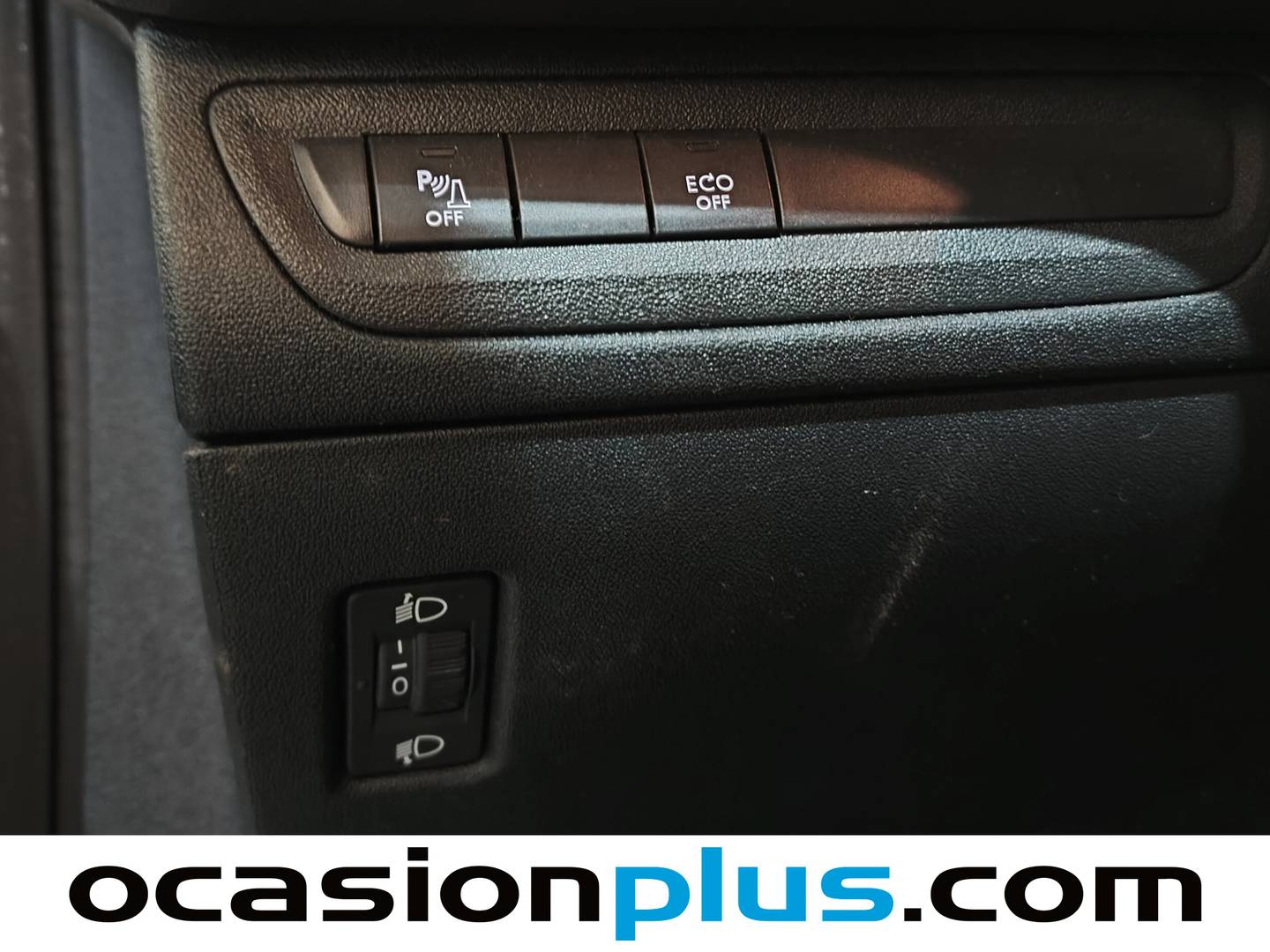 Peugeot 208 Peugeot 208 PureTech Signature (82 CV) de segunda mano