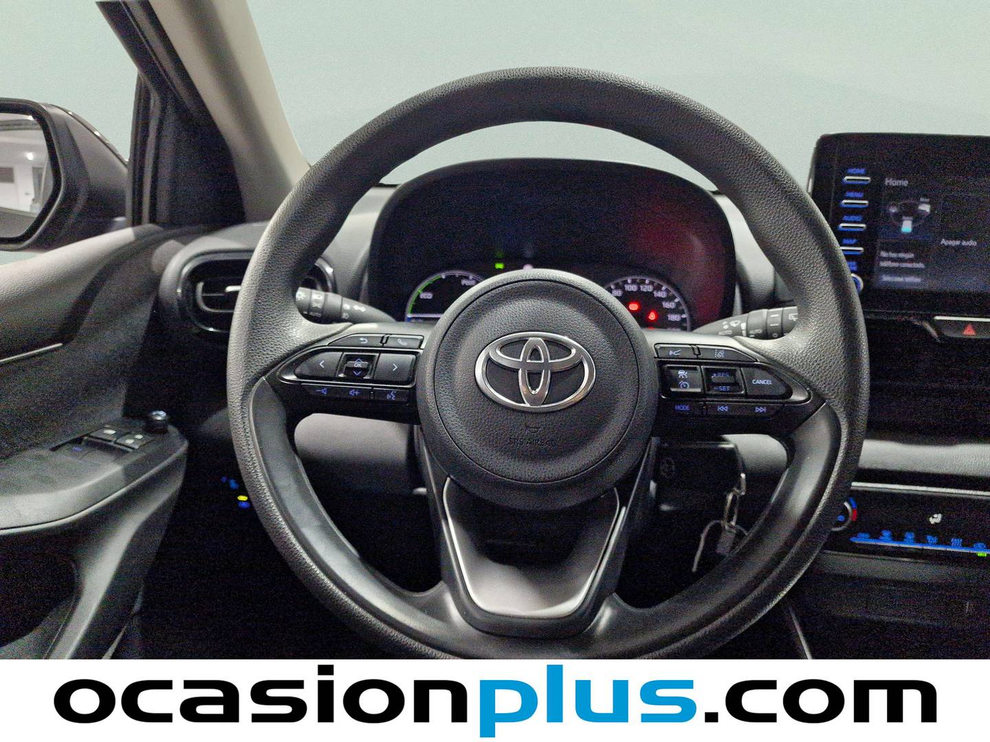 Foto Toyota Yaris Toyota Yaris 120H Business Plus (116 CV)