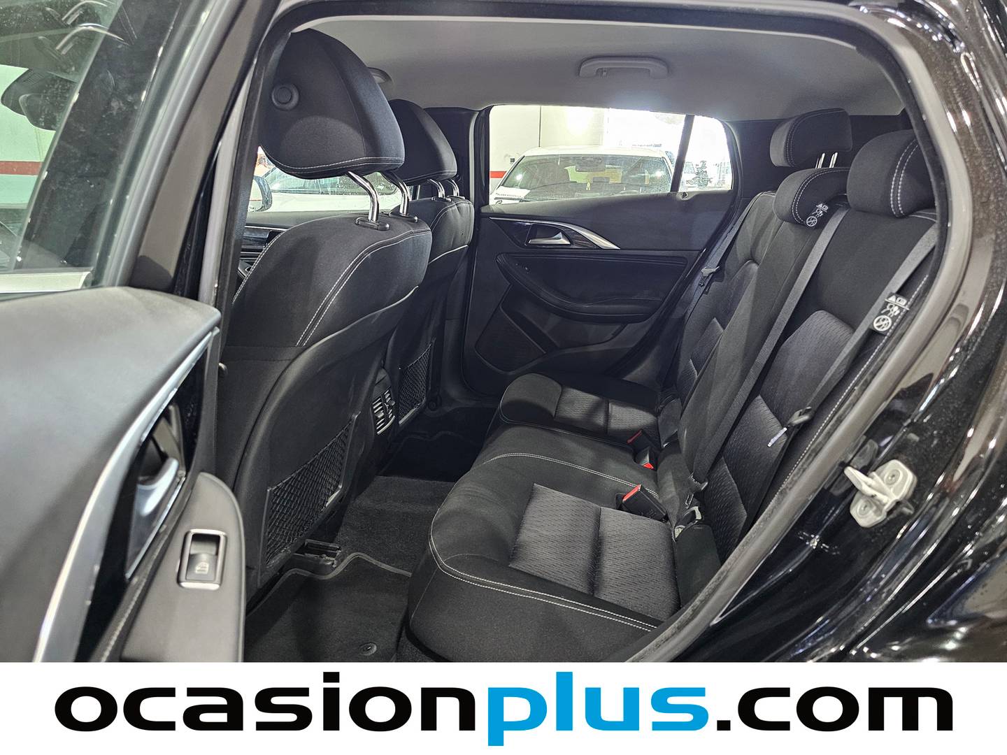 Foto Infiniti Q30 Infiniti Q30 2.2D Premium 7DCT (170 CV)