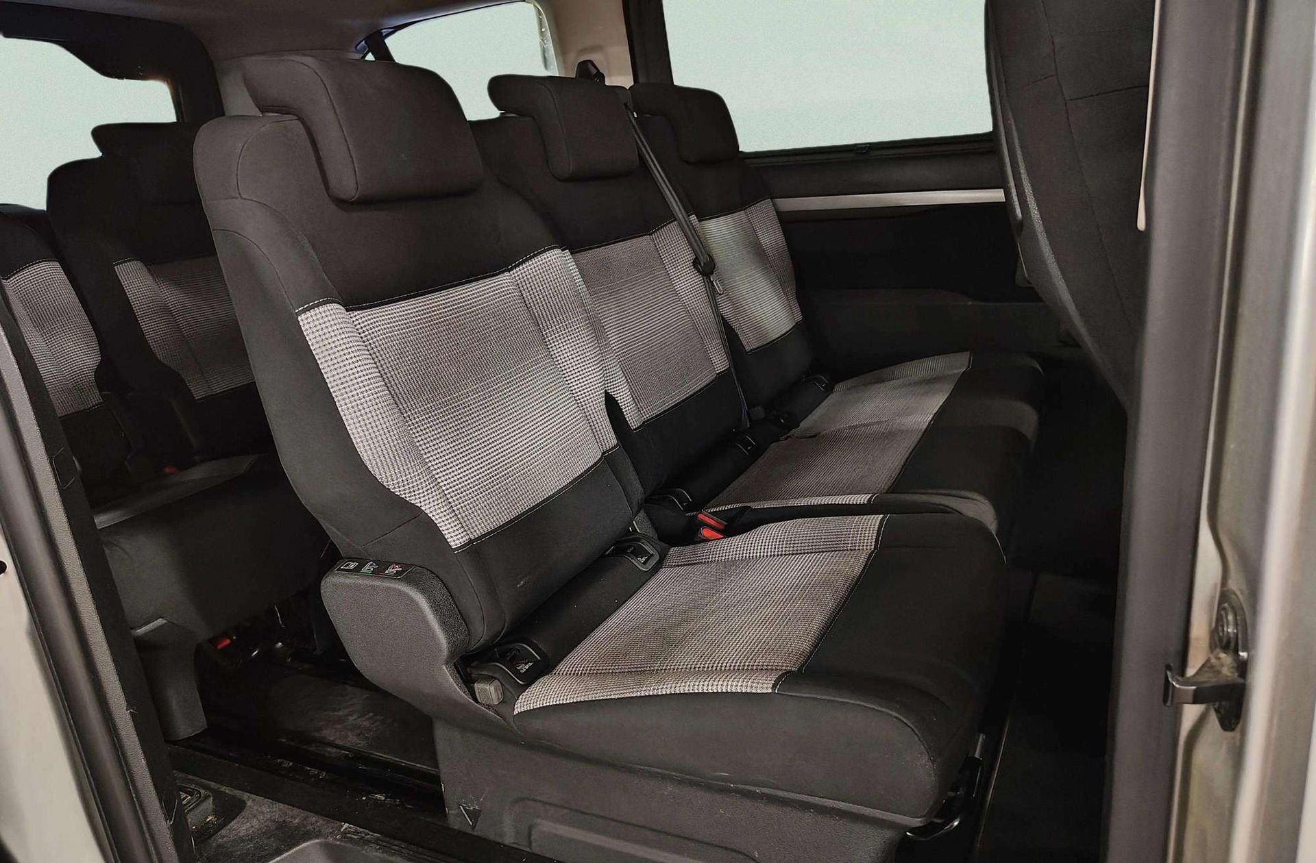 Citroën SpaceTourer BlueHDi 150 Feel Talla M 7 plazas - foto 19