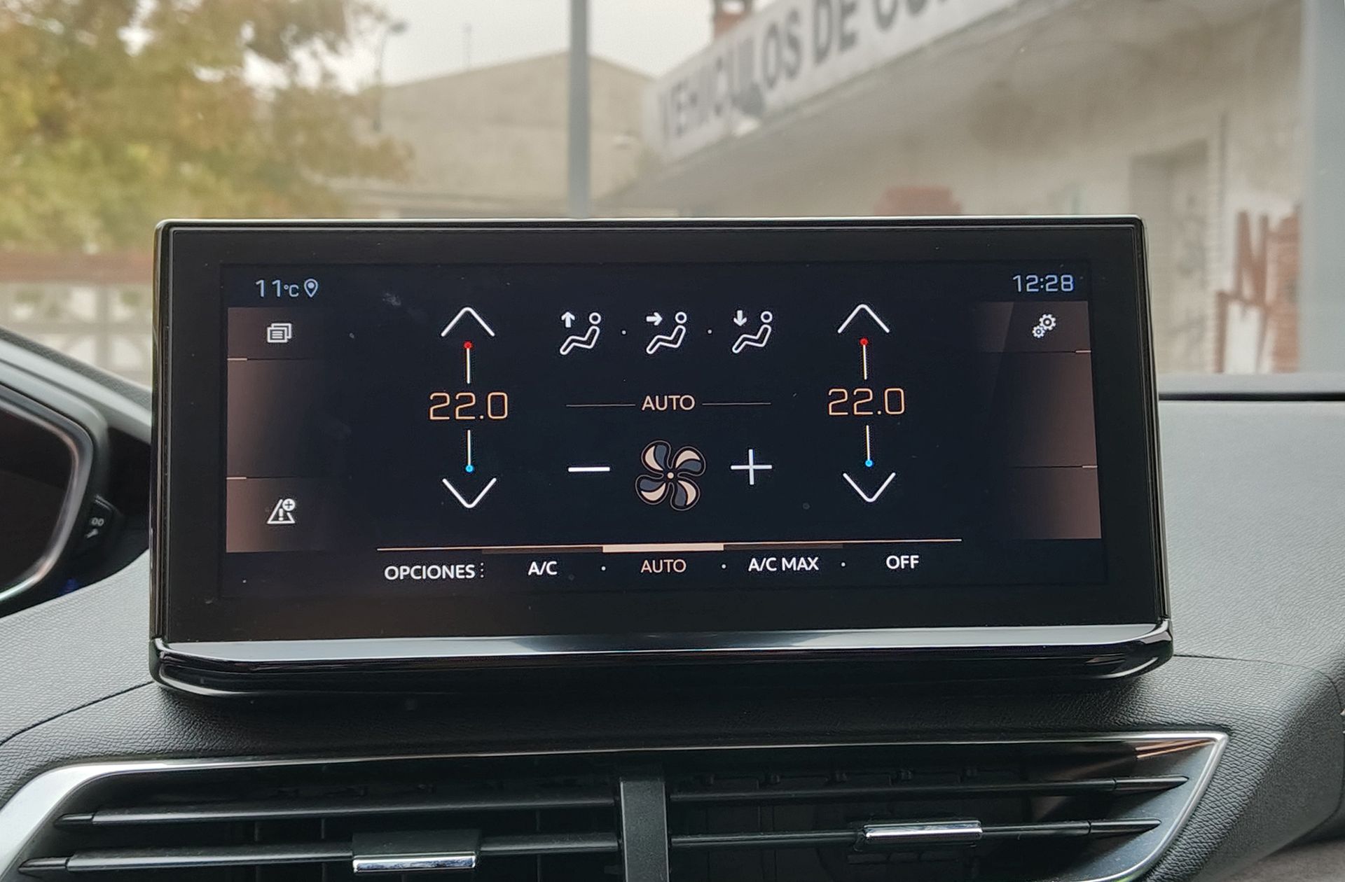 Peugeot 3008 PureTech 130 GT - foto 33