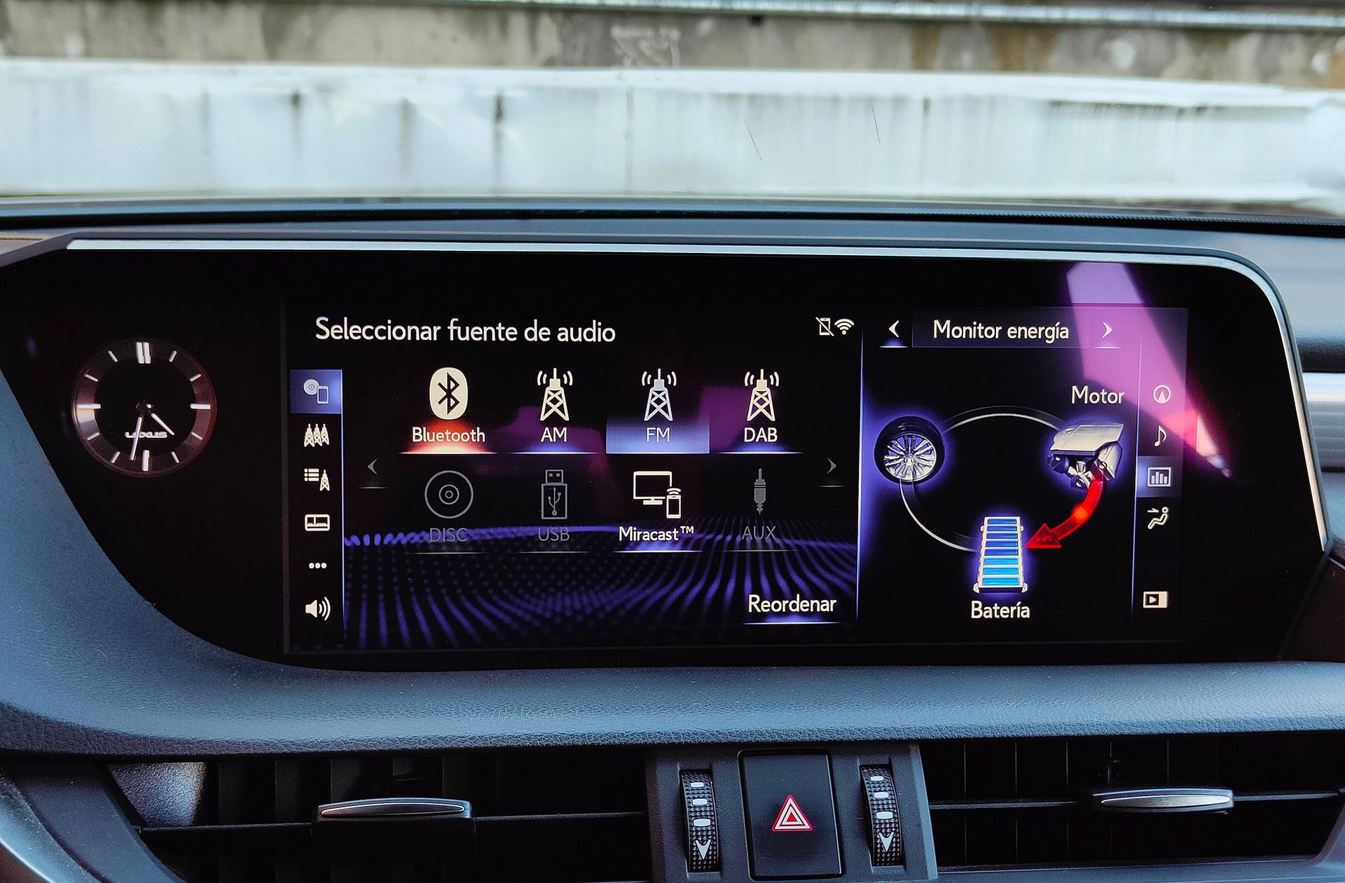 Lexus ES 300h F Sport - foto 35