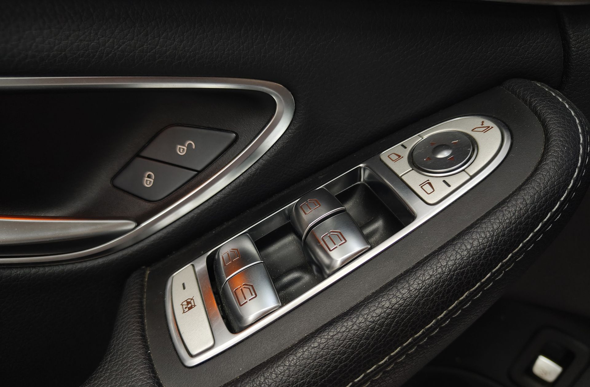 Mercedes-Benz Clase C C 200 Pack AMG - foto 44