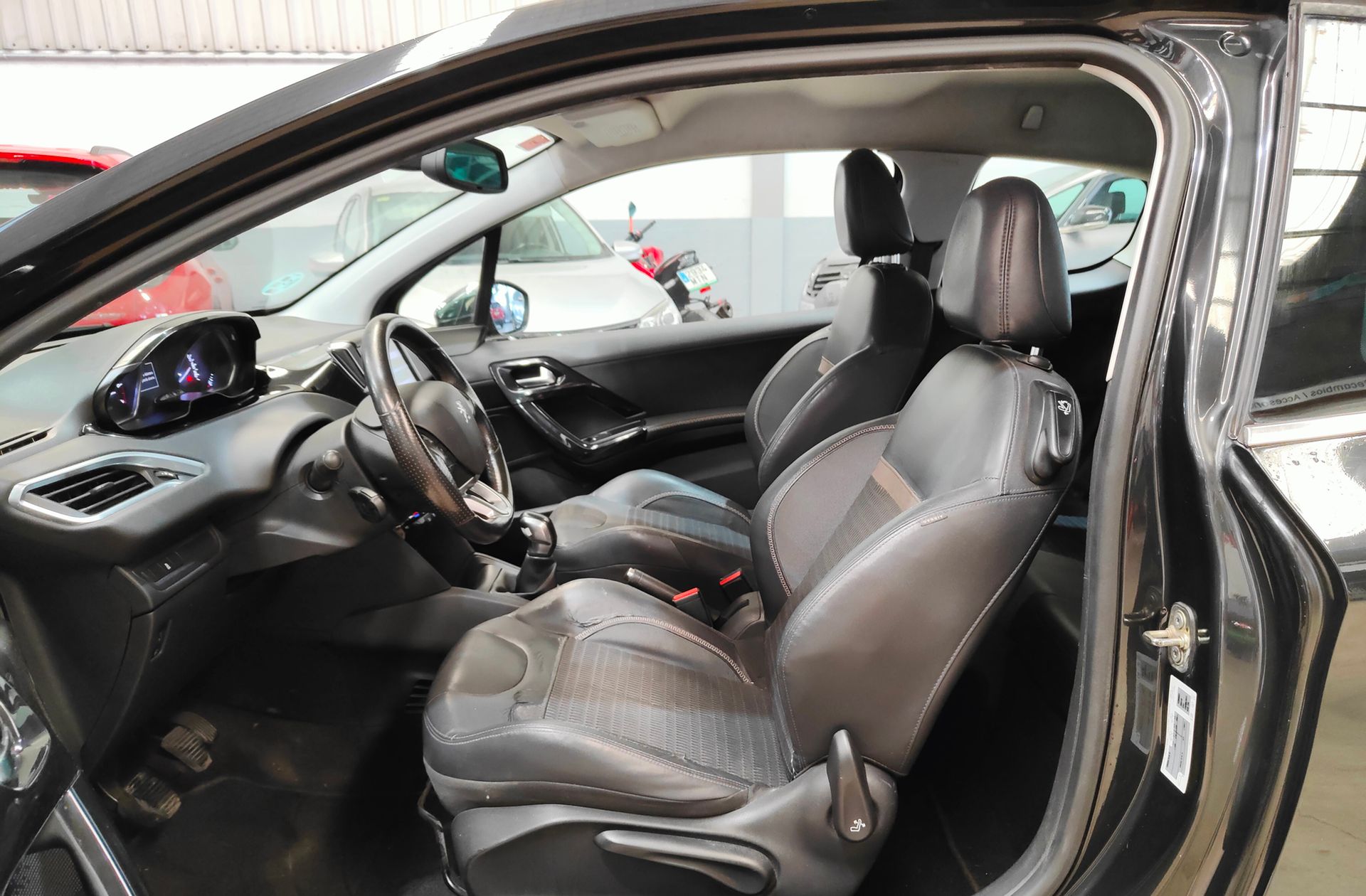 Peugeot 208 1.4 VTi Allure - foto 8