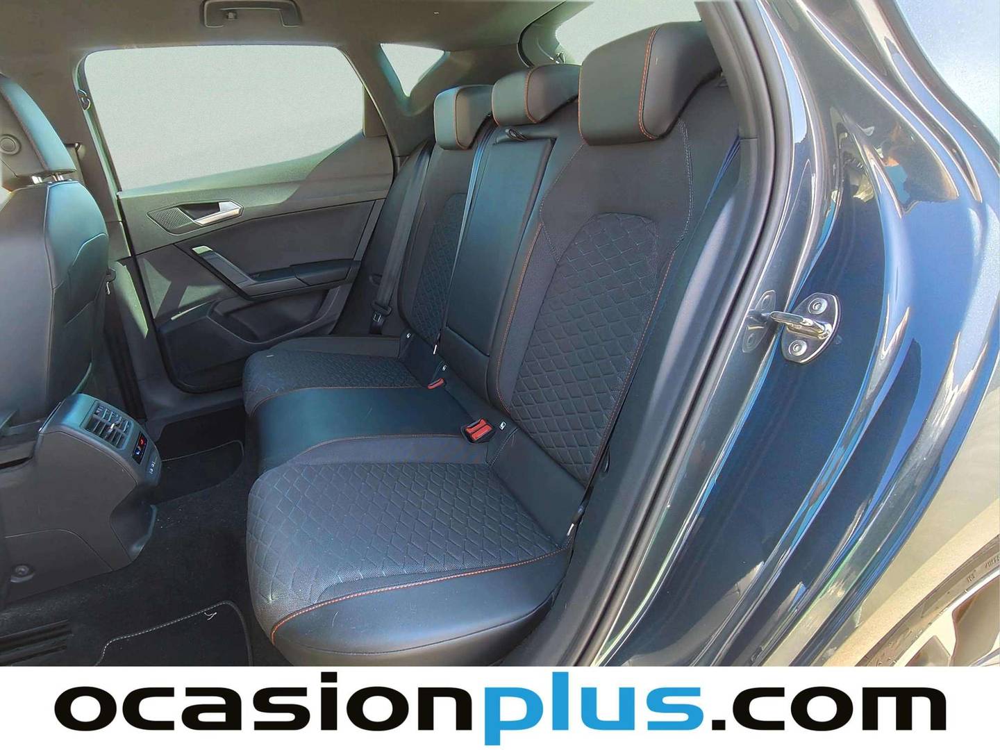 Fotos maletero Seat León Seat León 1.5 eTSI S&S FR DSG (150 CV)