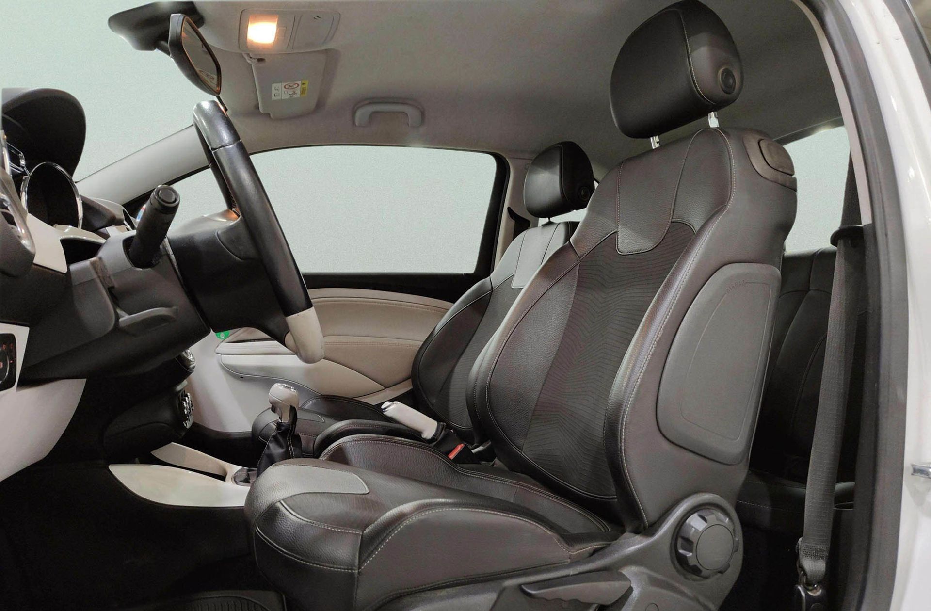 Opel Adam 1.4 XEL White/Black Link - foto 9