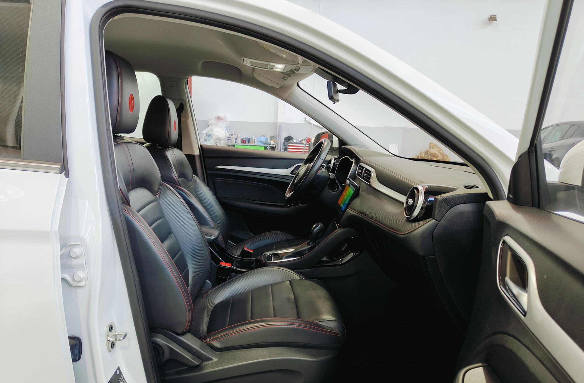 MG ZS 1.0T Luxury - foto 21