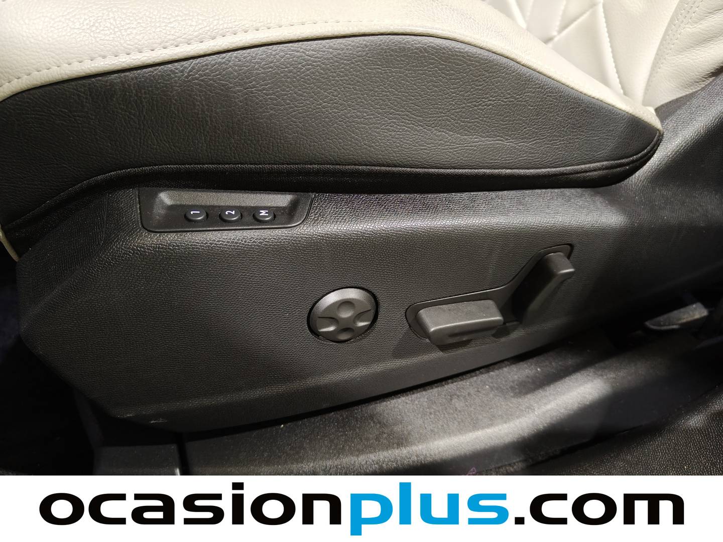 Foto DS DS 7 Crossback E-Tense DS DS7 Crossback E-Tense 225 Grand Chic Auto  (225 CV)