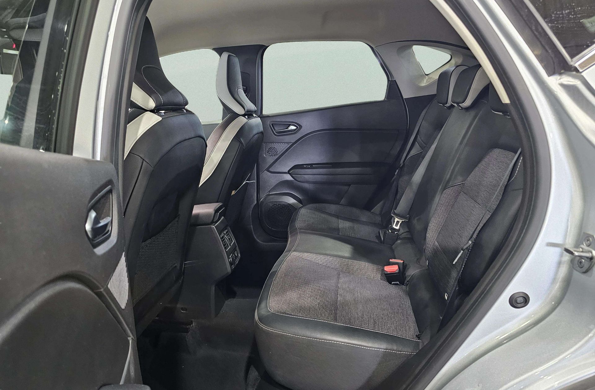 Renault Captur Techno TCe - foto 15