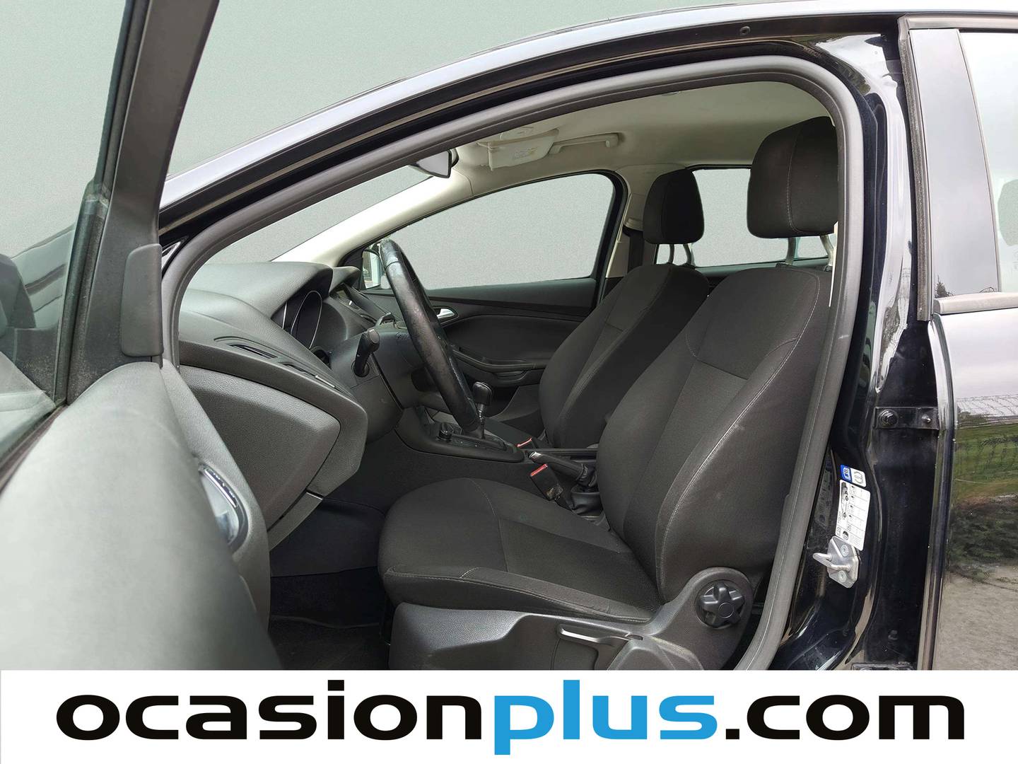 Foto asientos delanteros Ford Focus Ford Focus 1.5 TDCi Business (120 CV)