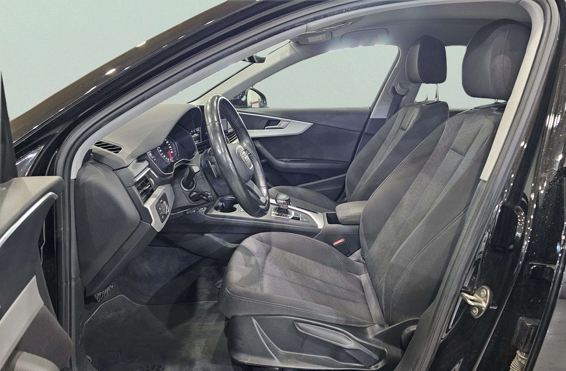 Audi A4 2.0 TDI S tronic - foto 10