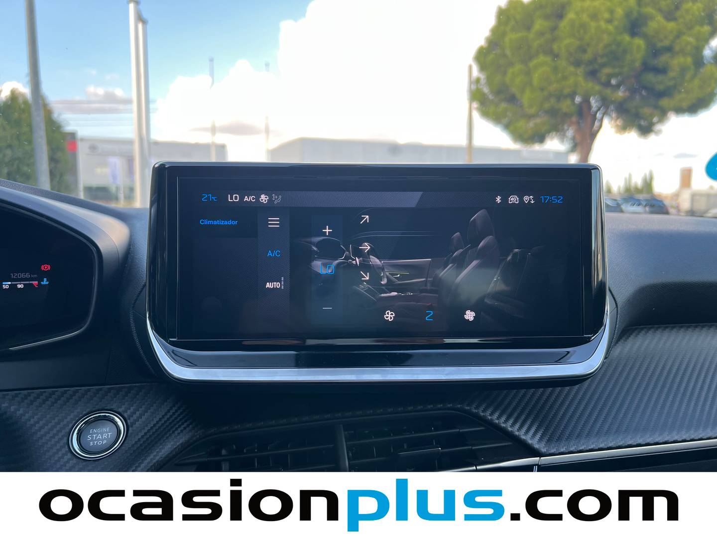 Foto Peugeot 2008 Peugeot 2008 Allure Hybrid eDCS6 (136 CV)