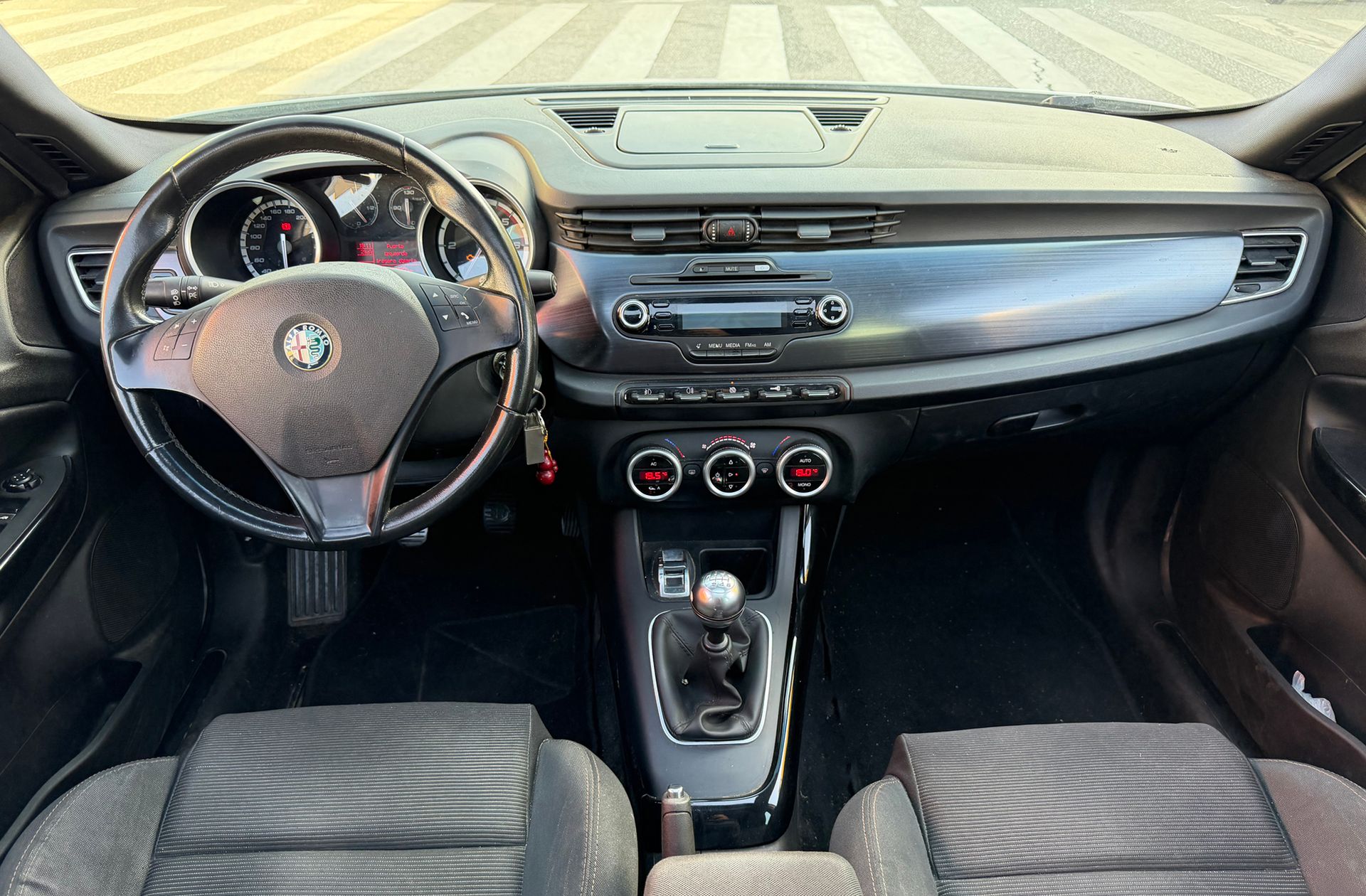Alfa Romeo Giulietta 1.6 JTDm Distinctive - foto 7