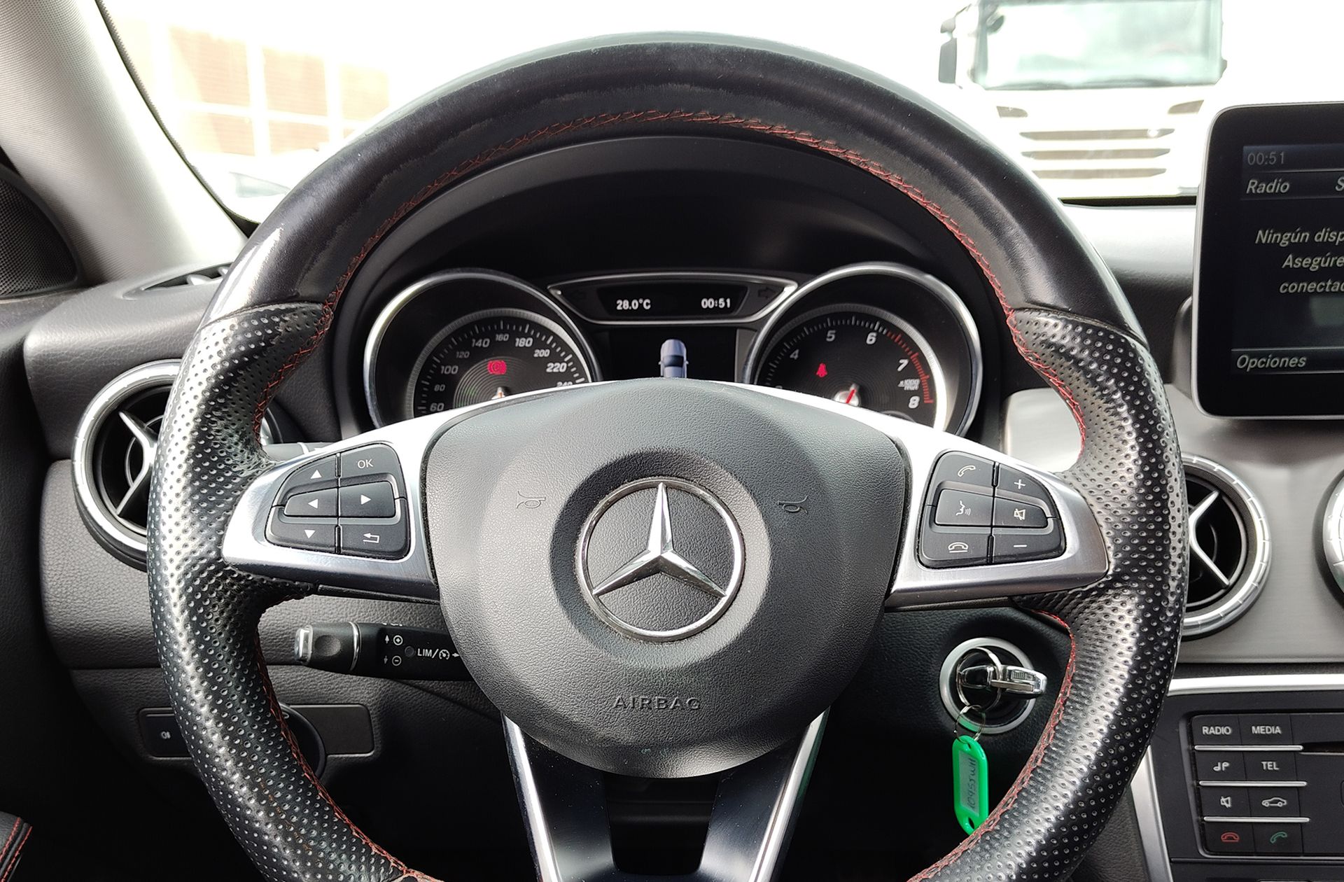 Mercedes-Benz CLA 180 Pack AMG - foto 21