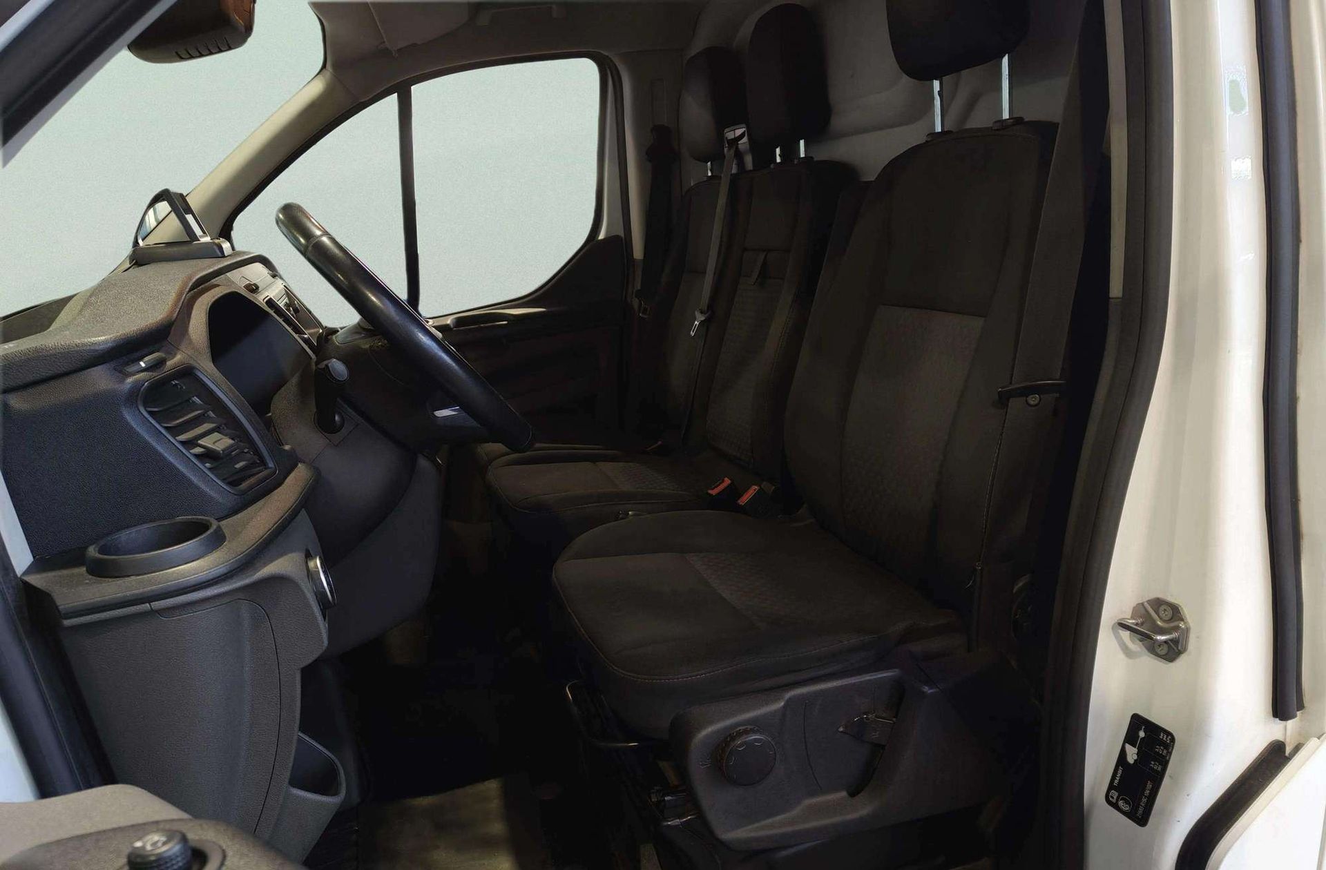 Ford Transit Custom Furgon 2.0 TDCi 300 L2 Trend - foto 9