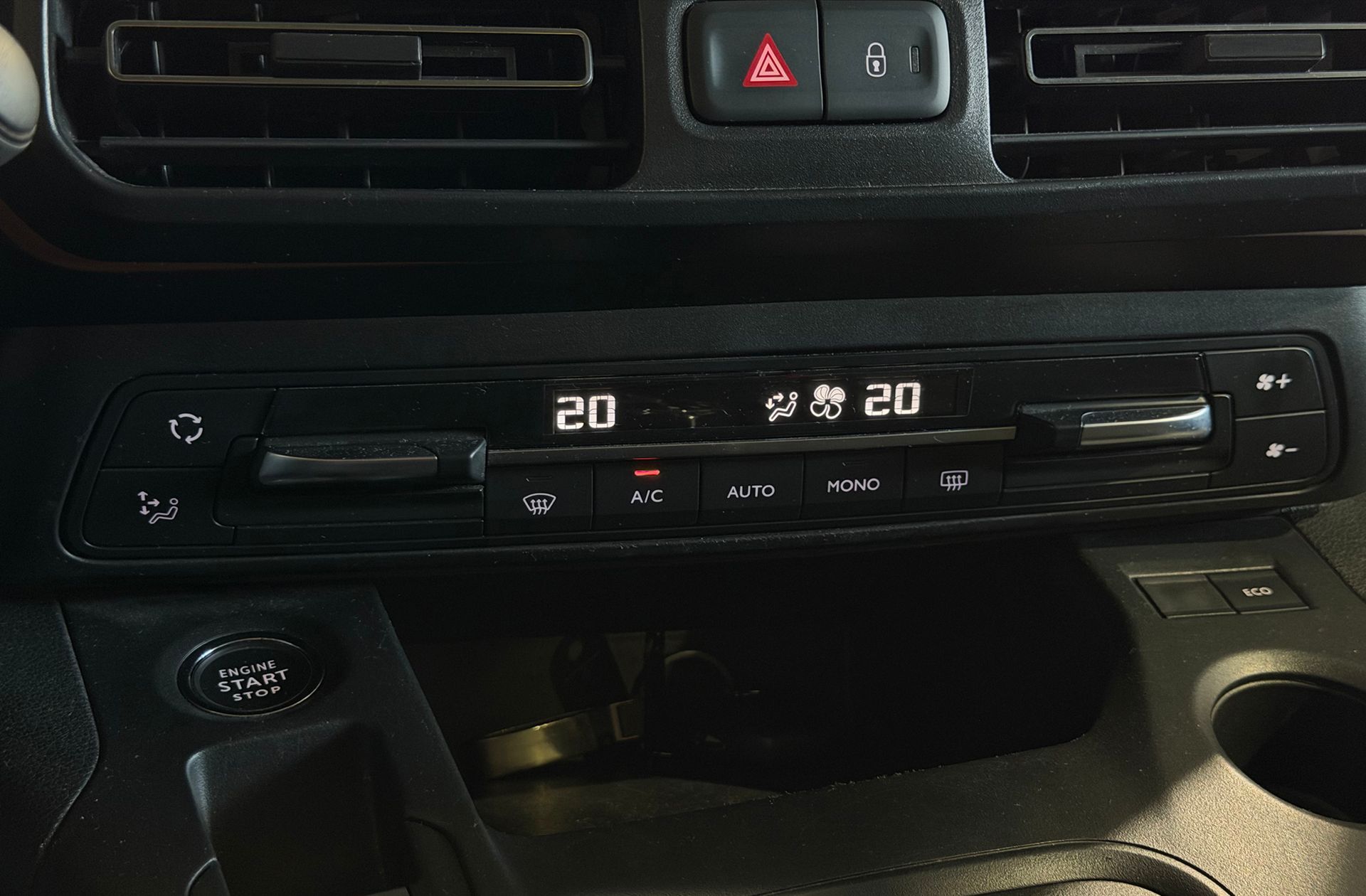 Peugeot Rifter BlueHDi 130 GT Line Standard EAT8 - foto 31