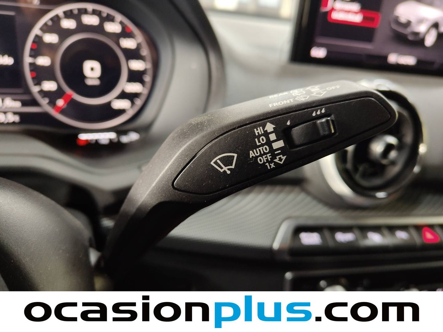 Foto Audi Q2 Audi Q2 Black Line 35 TDI (150 CV) S tronic