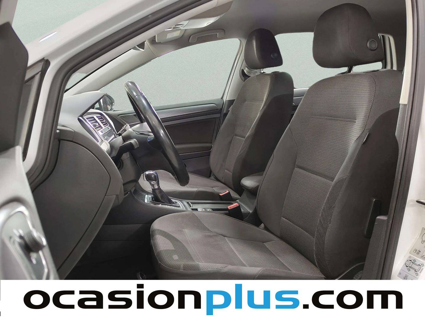 Foto asientos delanteros Volkswagen Golf Volkswagen e-Golf ePower (136 CV)