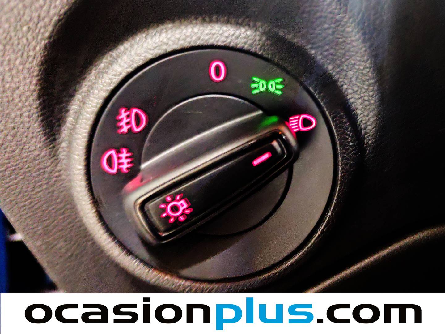 Equipamiento del Seat León Seat León 1.2 TSI S&S Reference Plus (110 CV)