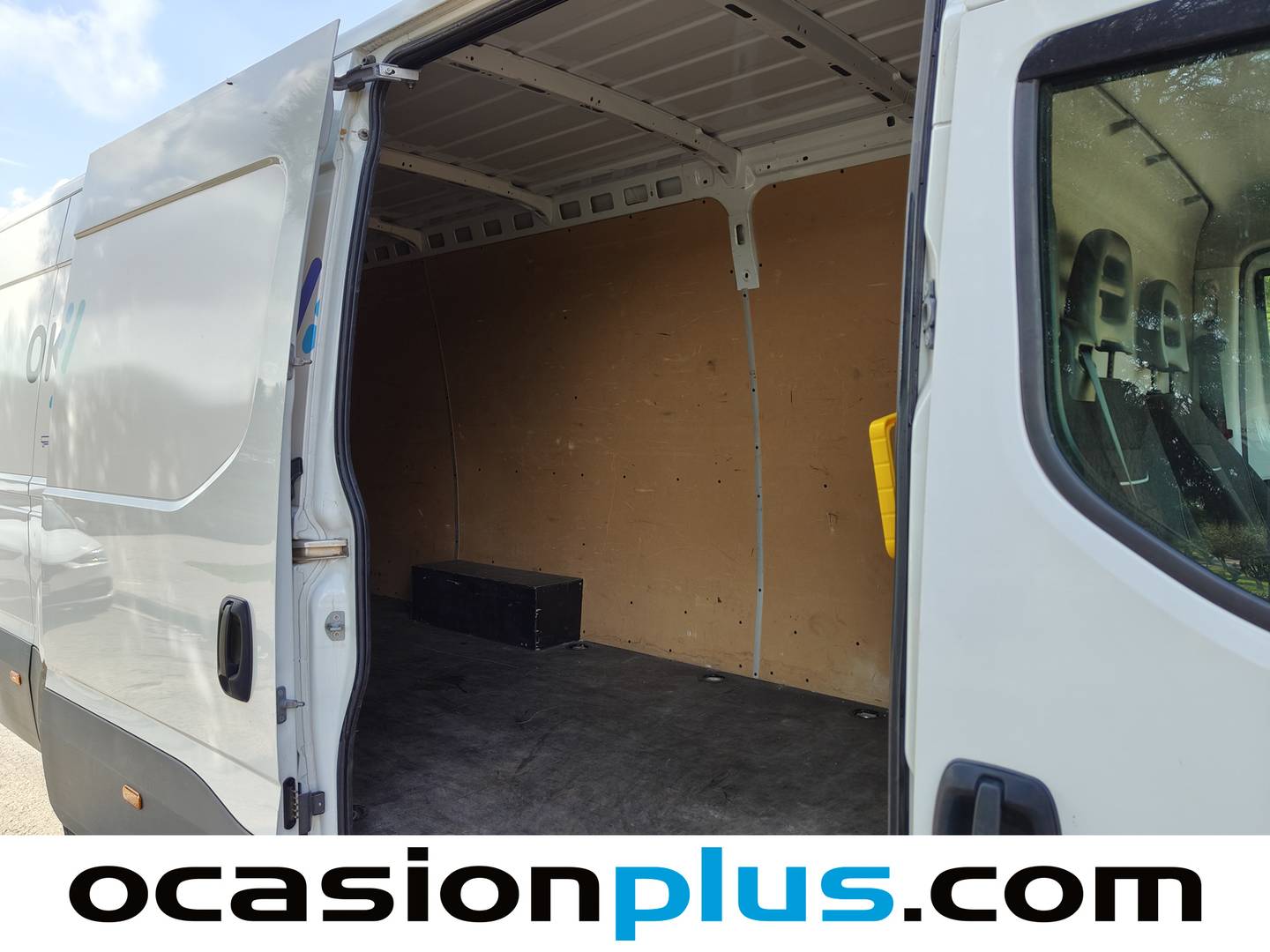 Foto Iveco Daily Iveco Daily Furgon 35S 16 H 4100/H2 (156 CV)