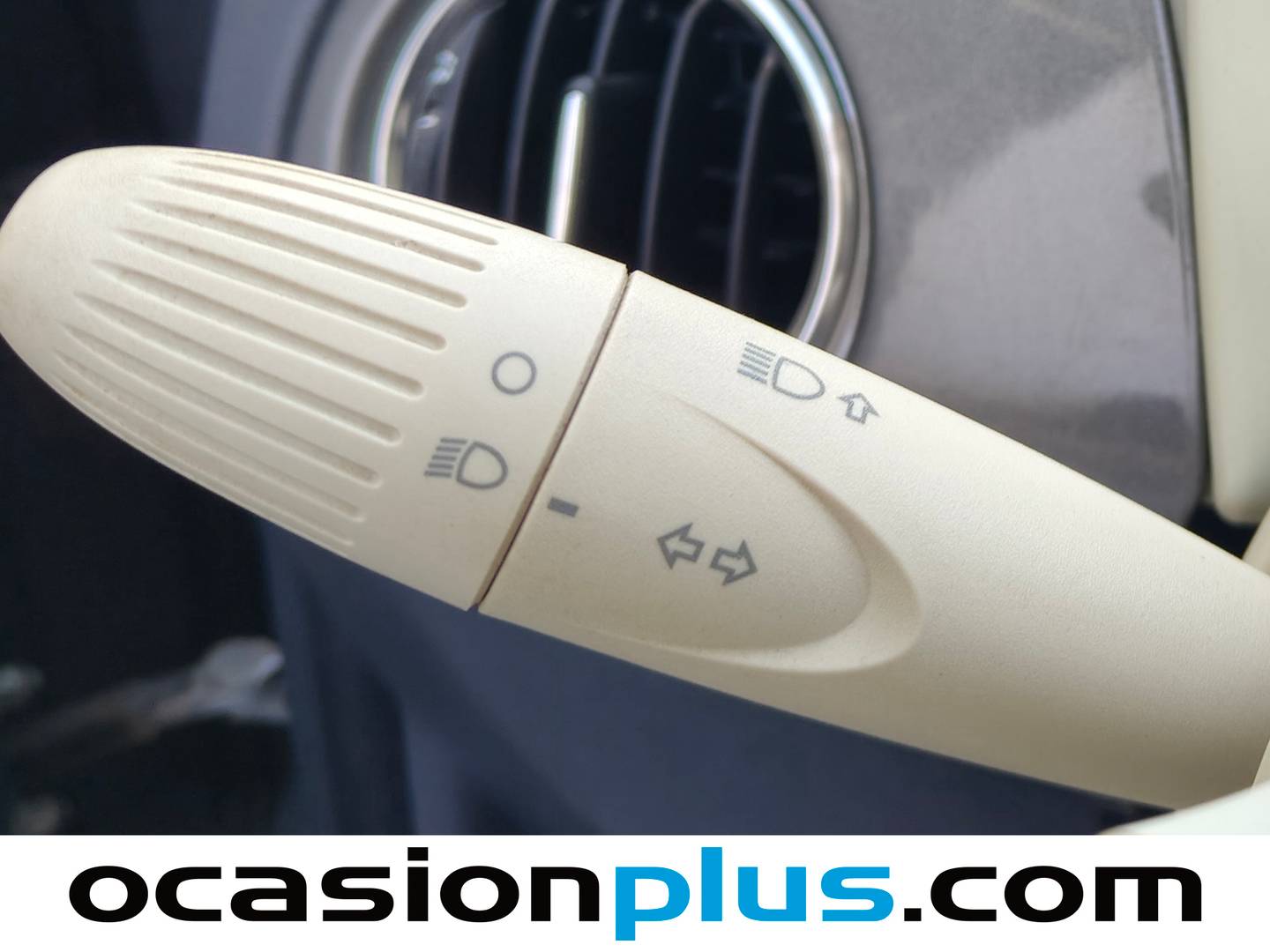 Equipamiento del Fiat 500 Fiat 500 1.2 8v Lounge (69 CV)