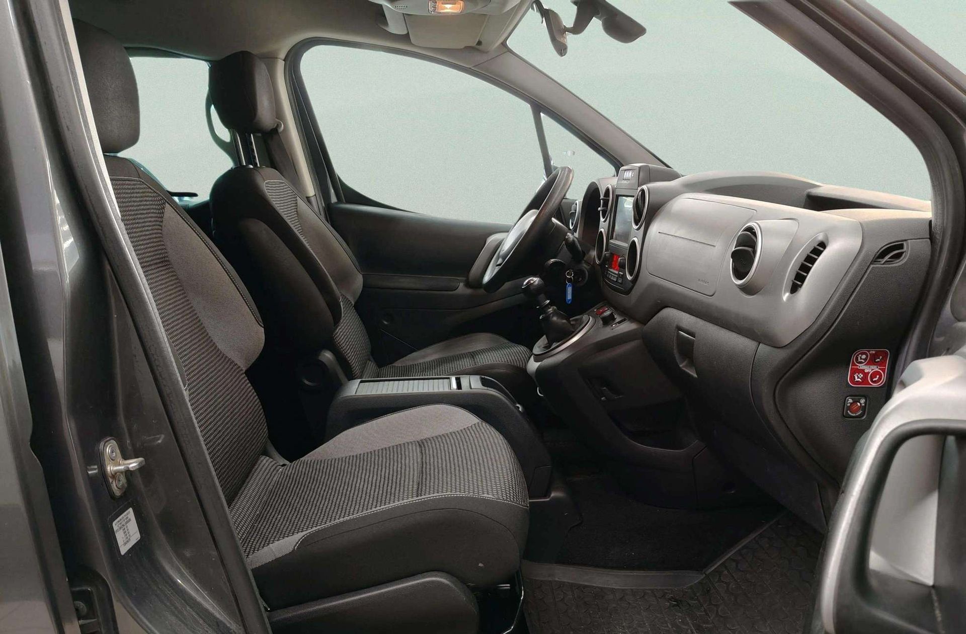 Peugeot Partner Tepee BlueHDi 120 Adventure Edition - foto 16