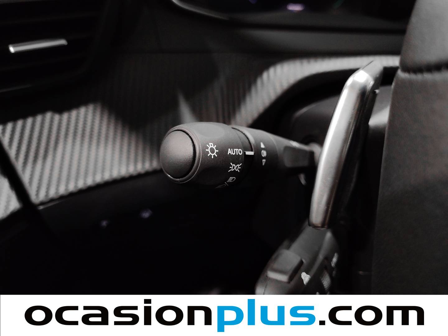 Peugeot 2008 Peugeot 2008 Allure Hybrid eDCS6 (145 CV) seminuevo