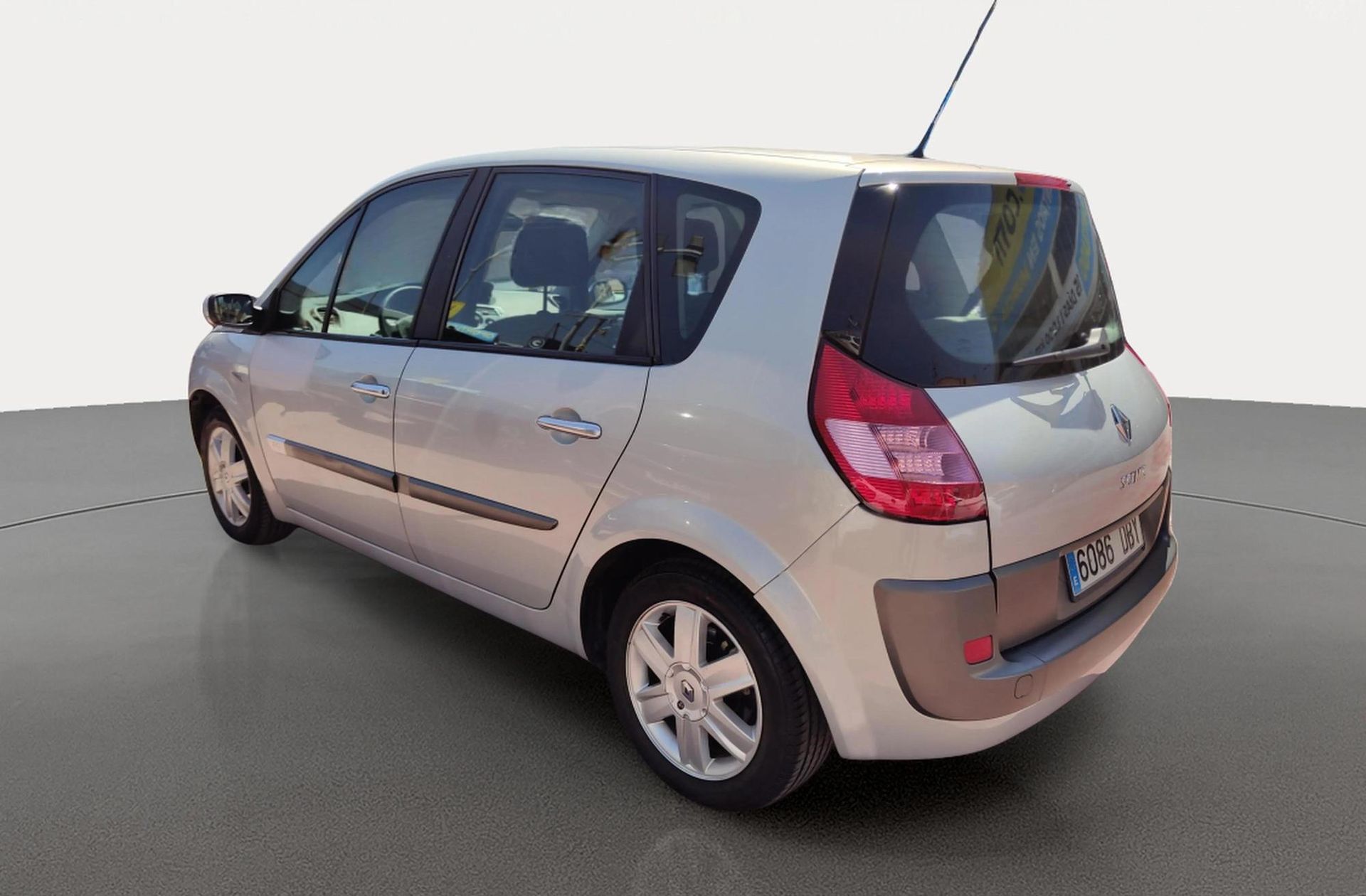 Renault Scénic 1.5 dCi Confort Dynamique - foto 3