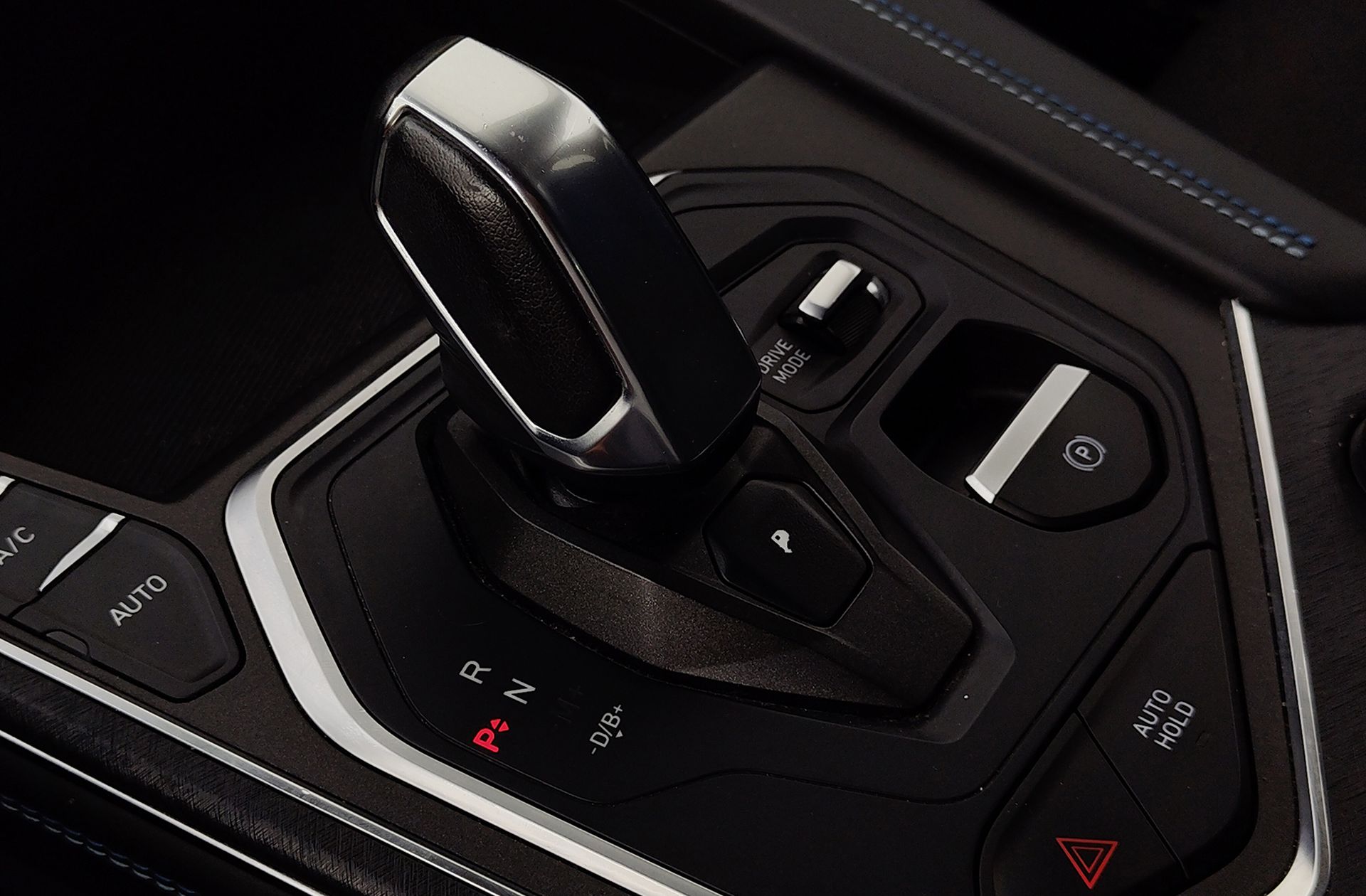 Lynk & Co 01 1.5 PHEV - foto 5