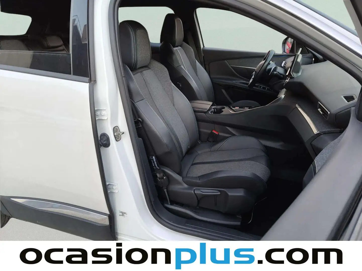 Foto Peugeot 3008 Hybrid Peugeot 3008 Hybrid 300 Allure Pack e-EAT8 (300 CV)