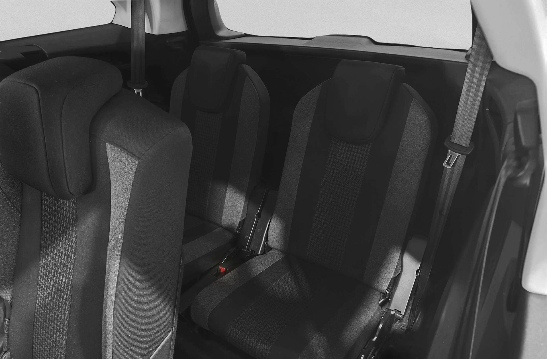 Peugeot 5008 BlueHDi 130 Active EAT8 7 plazas - foto 5