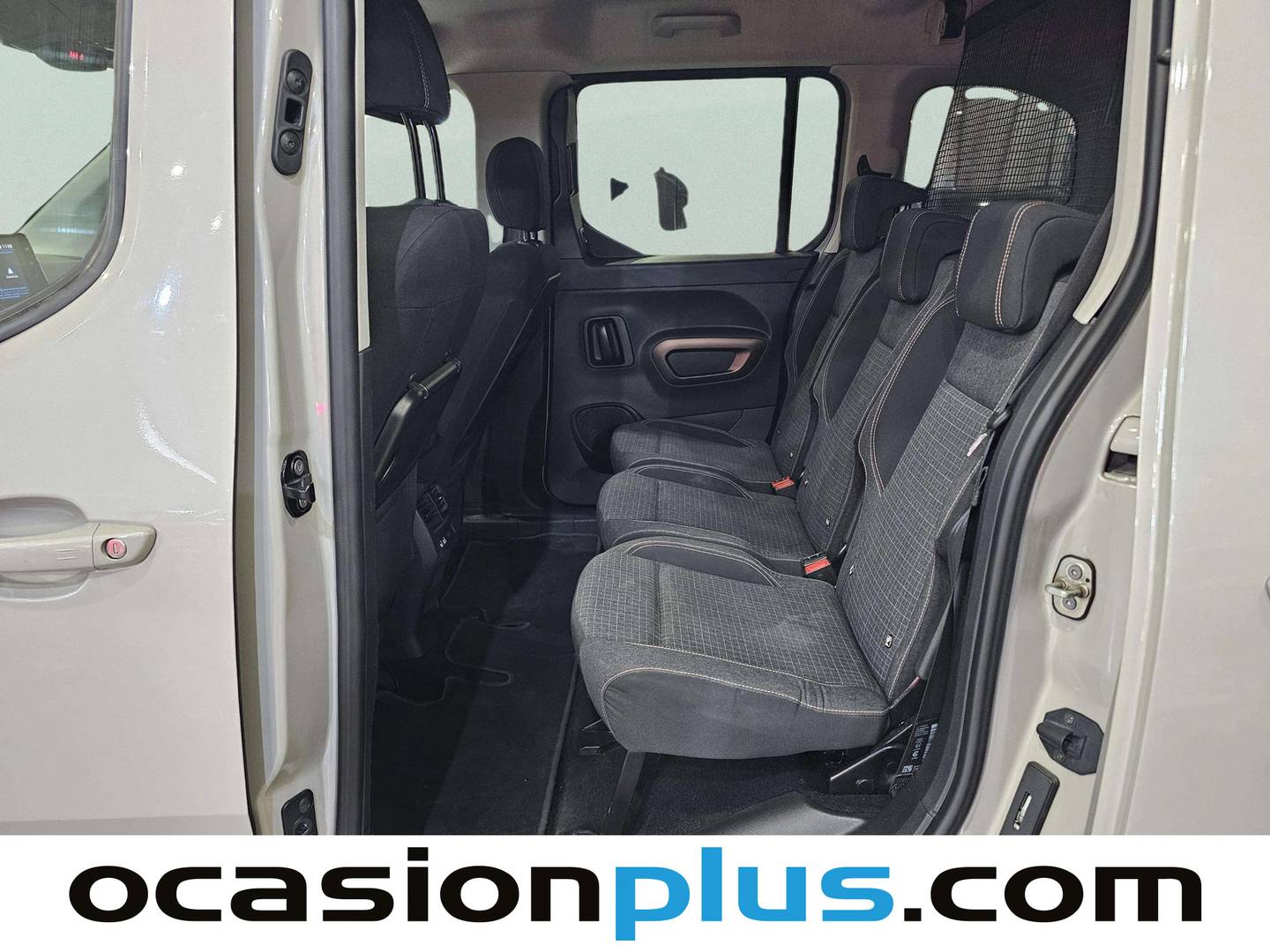 Foto asientos traseros Peugeot Rifter Peugeot Rifter PureTech 110 GT Line Standard (110 CV)