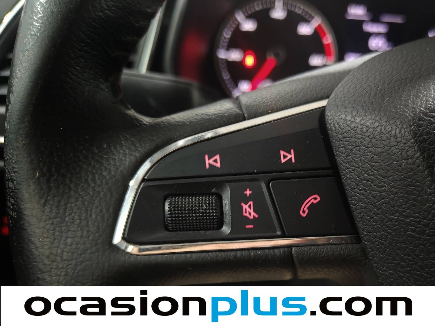 Equipamiento del Seat León Seat León 1.6 TDI S&S Style (105 CV)