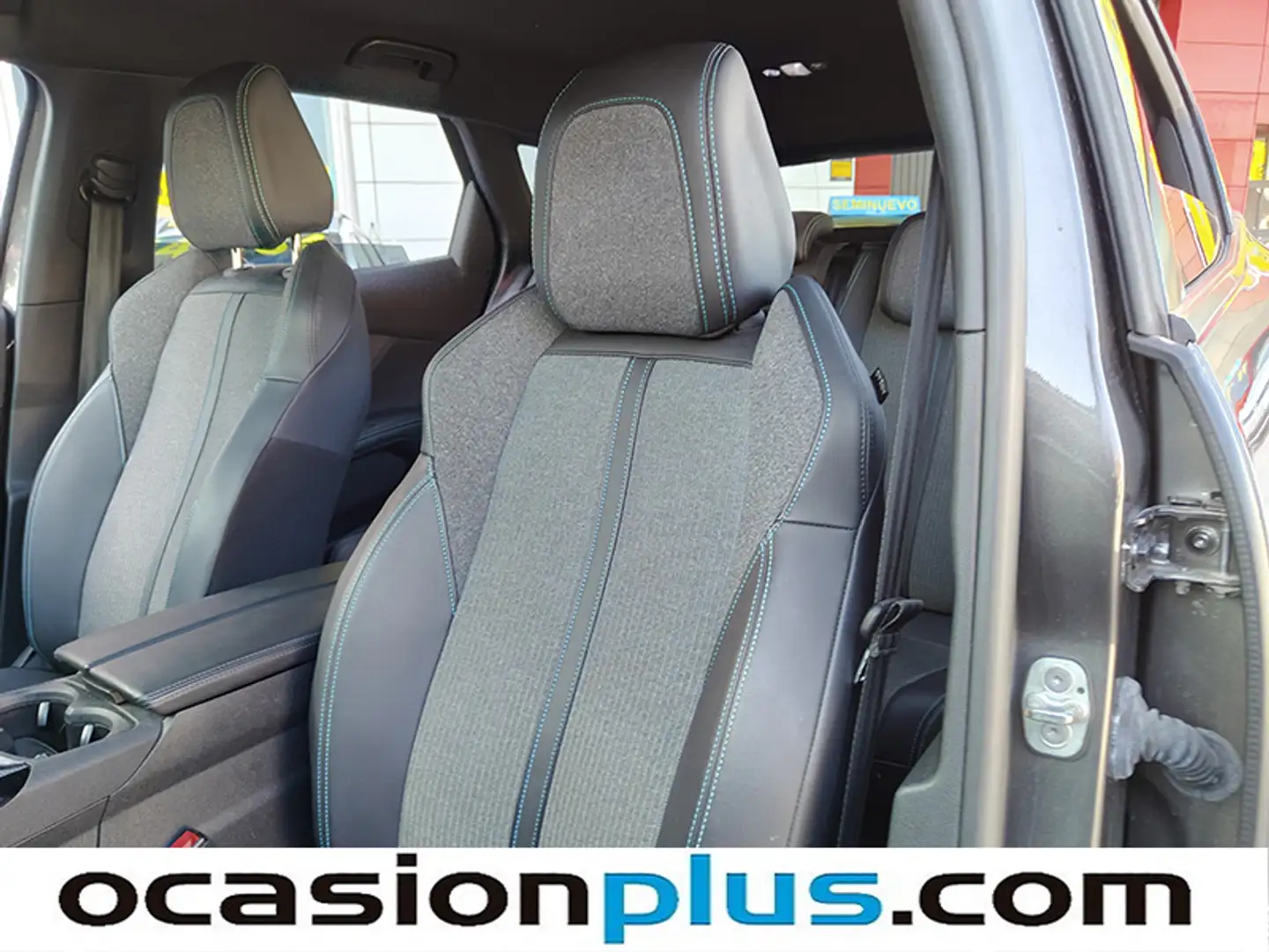 Foto Peugeot 3008 Peugeot 3008 PureTech 130 S&S Allure Pack EAT8 (130 CV)