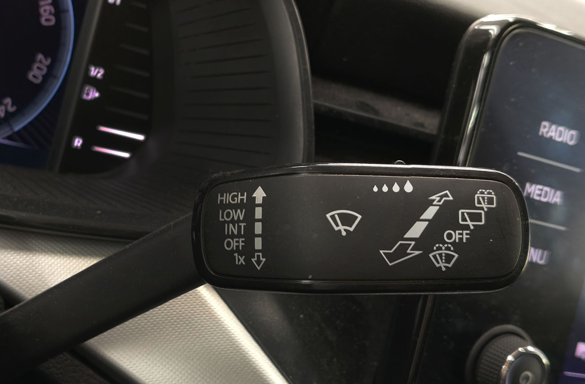 Škoda Kamiq 1.0 TSI Ambition - foto 28
