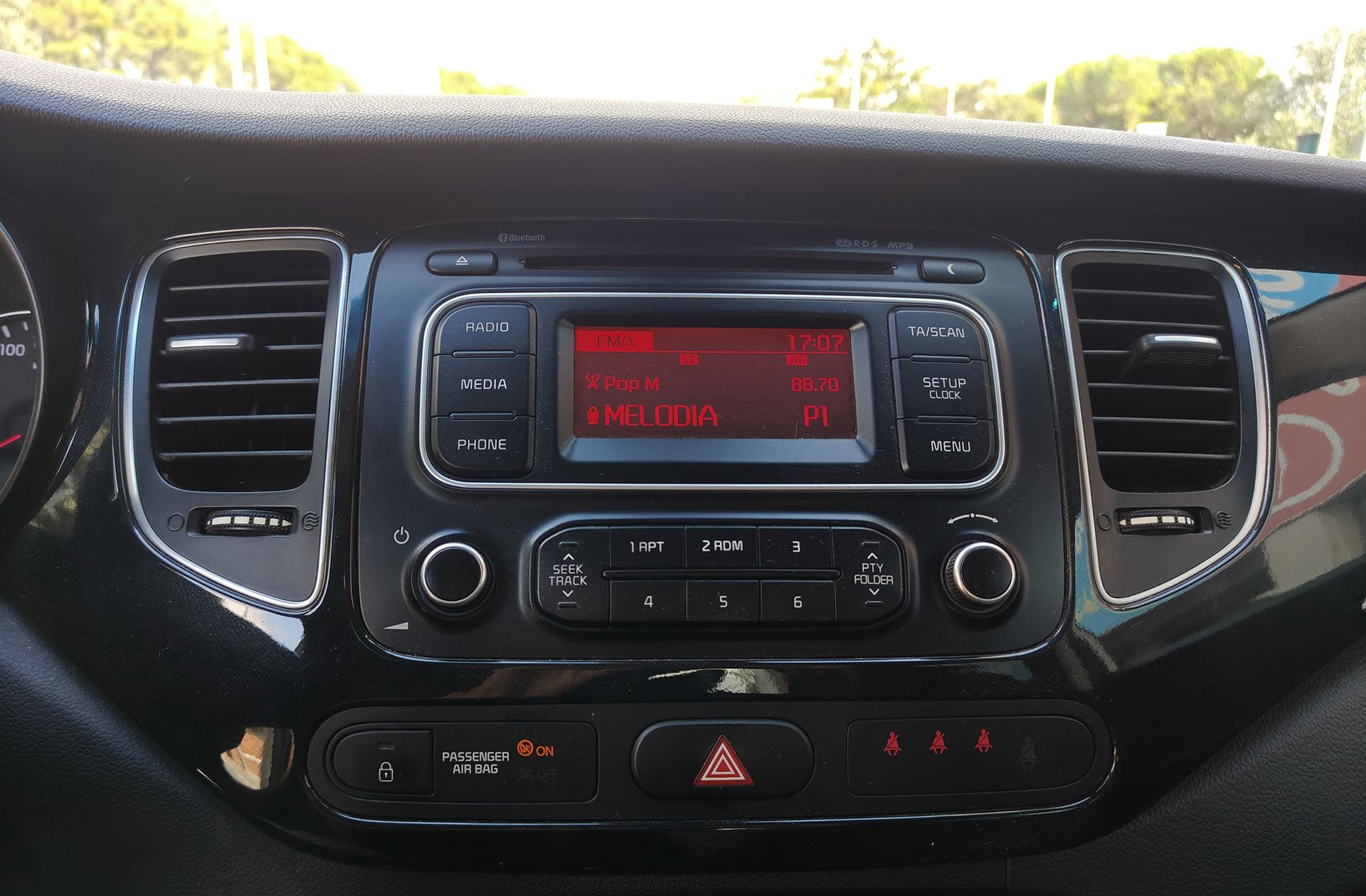 Kia Carens 1.7 CRDi VGT Eco-Dynamic Drive - foto 25