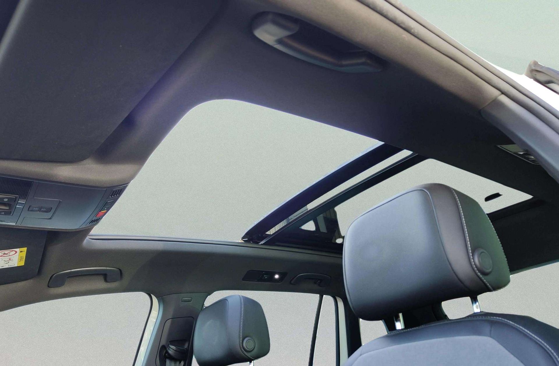 Volkswagen Tiguan R-Line 2.0 TDI DSG - foto 7
