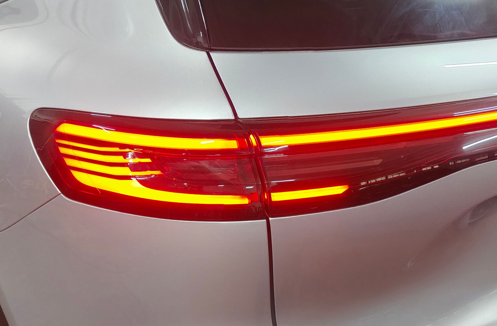 Geely Starray EM-i 1.5 PHEV Pro - foto 17