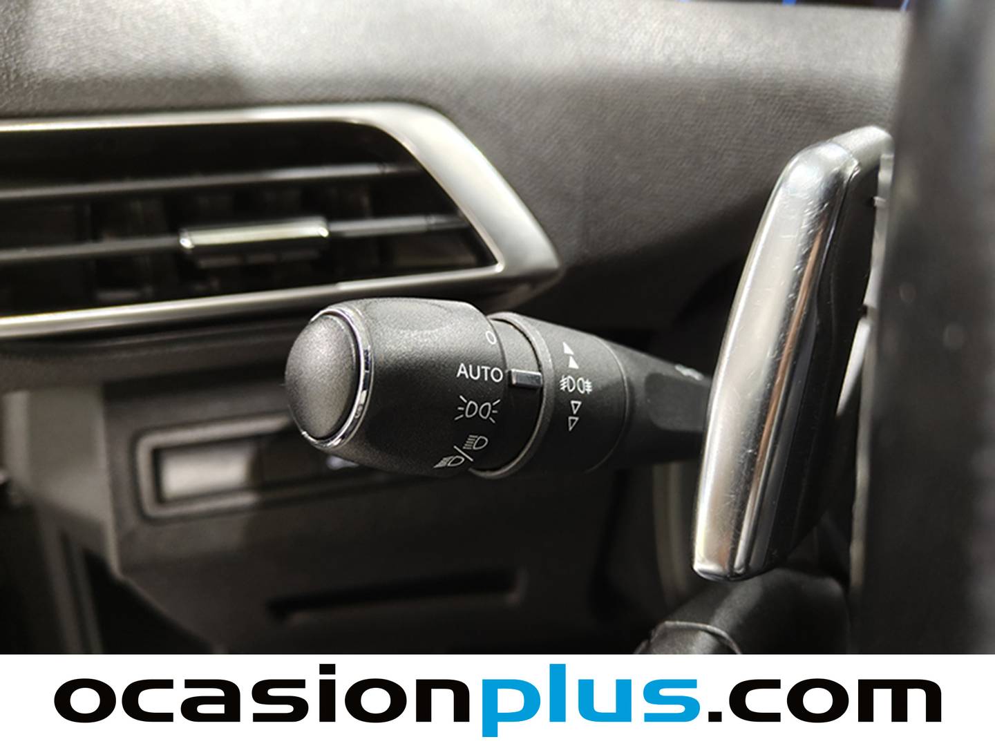 Foto Peugeot 3008 Peugeot 3008 PureTech 130 S&S Allure Pack EAT8 (130 CV)