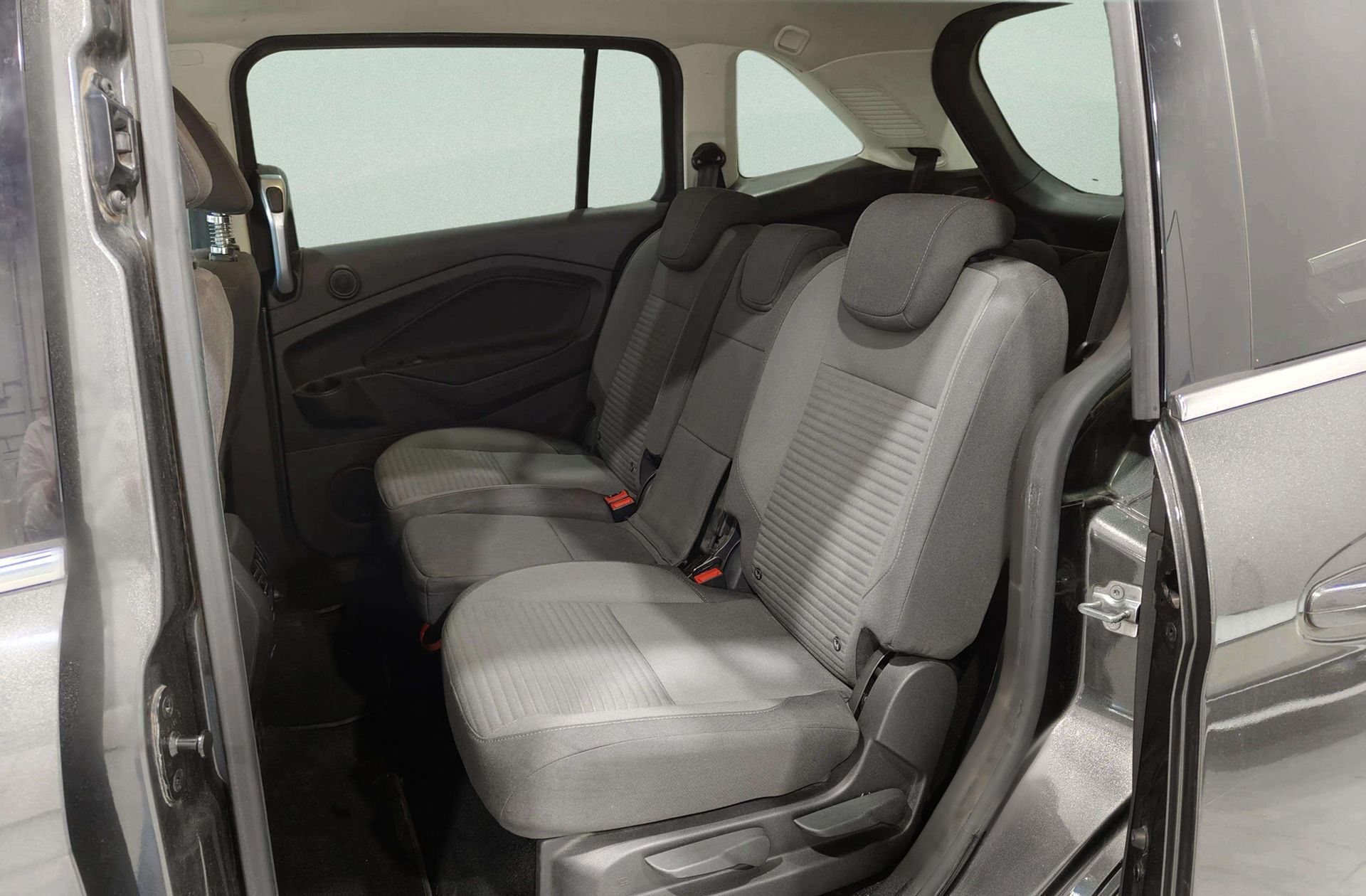 Ford Grand C-Max 1.5 TDCi Titanium - foto 14