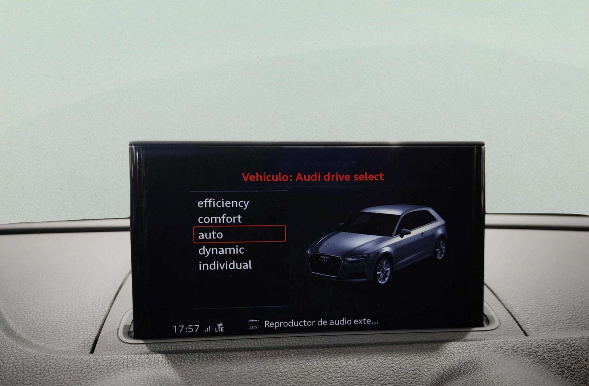 Audi A3 sport edition 2.0 TDI S-tronic - foto 9