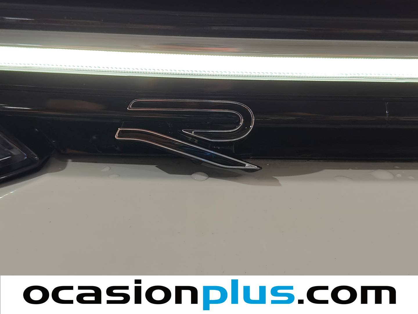 Extras y acabados del Volkswagen Golf Volkswagen Golf R-Line 1.5 eTSI (150 CV) DSG