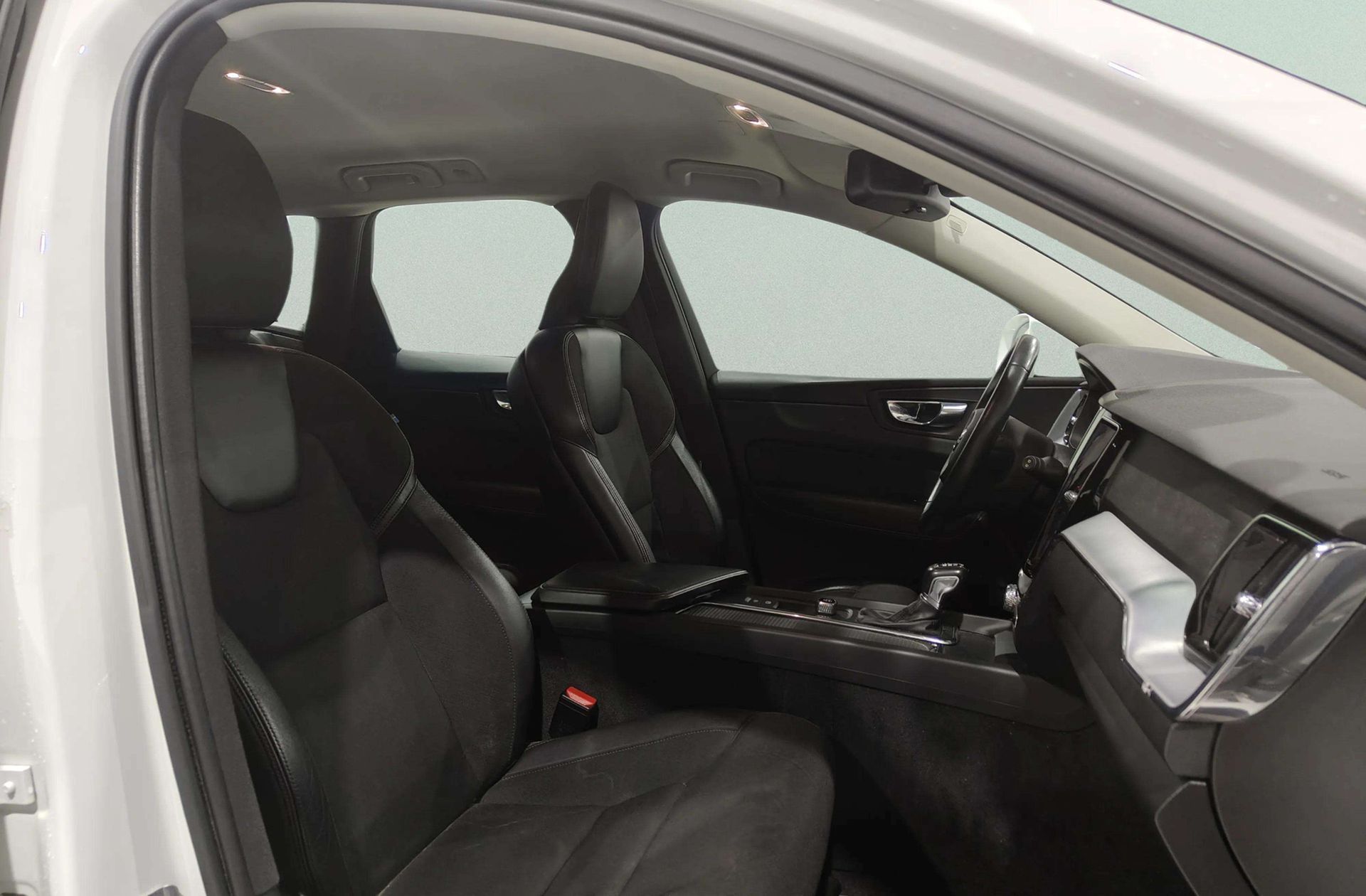 Volvo XC60 D4 Momentum - foto 20